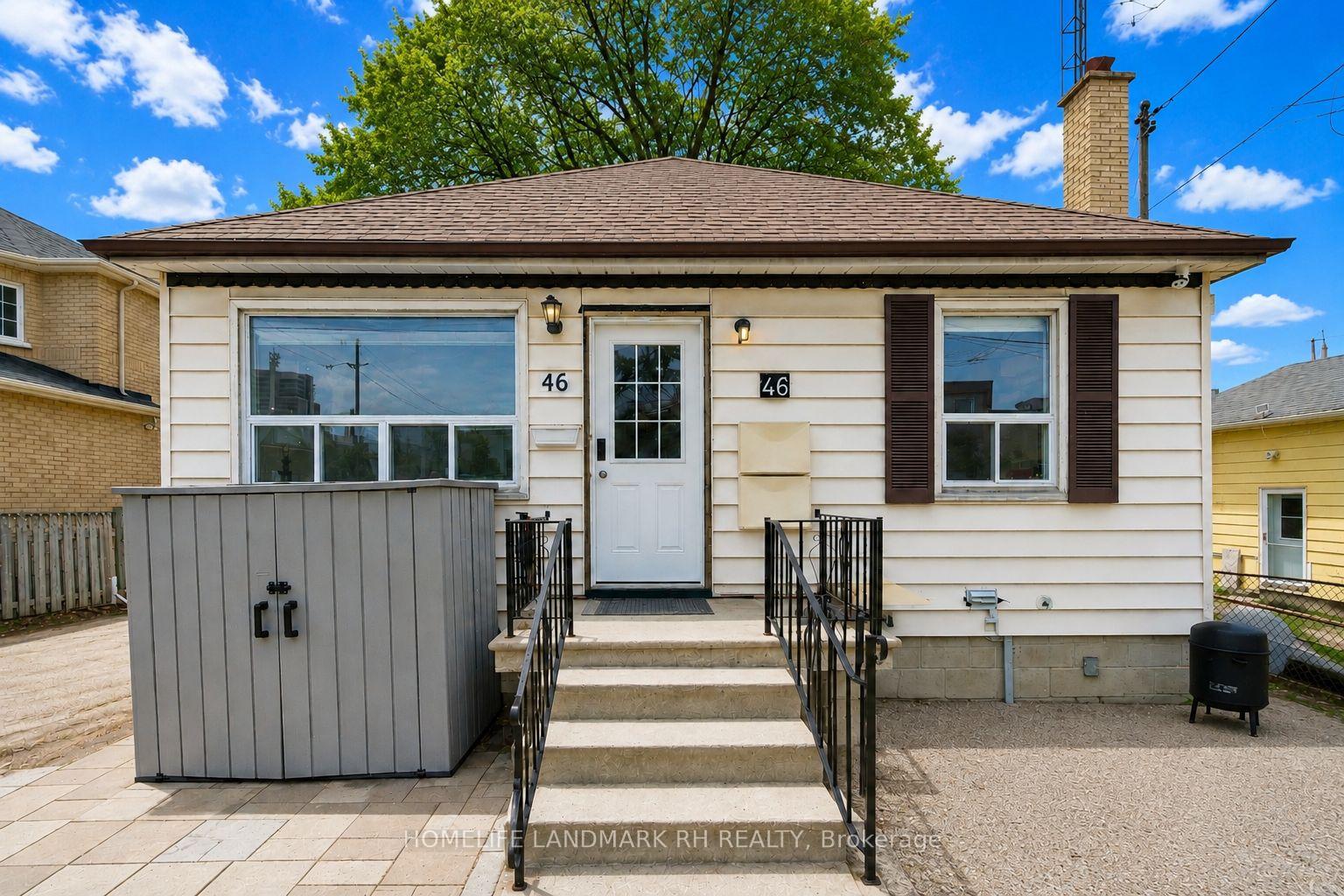 Photo 2 of Unit A, 46 Glen Cameron Road, Markham, Thornhill — HOMEH