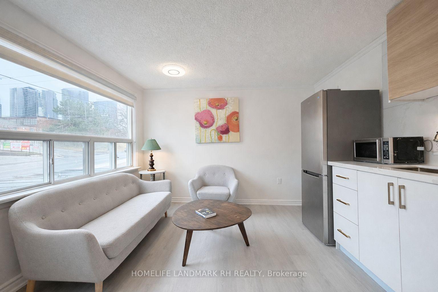 Photo 4 of Unit A, 46 Glen Cameron Road, Markham, Thornhill — HOMEH