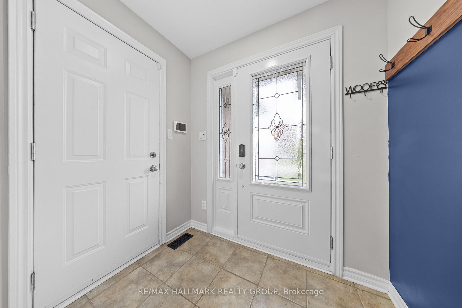 Photo 2 of 28 Dr Gordon Crescent, North Grenville, Kemptville — HOMEH