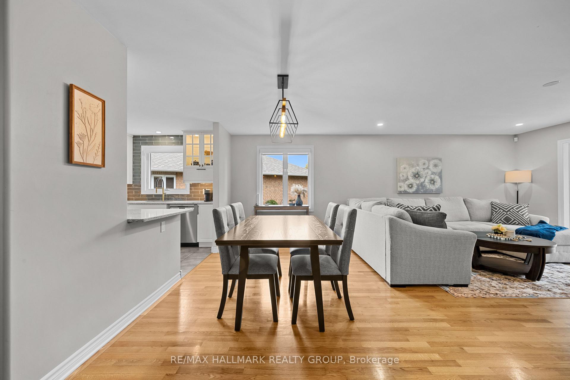 Photo 4 of 28 Dr Gordon Crescent, North Grenville, Kemptville — HOMEH