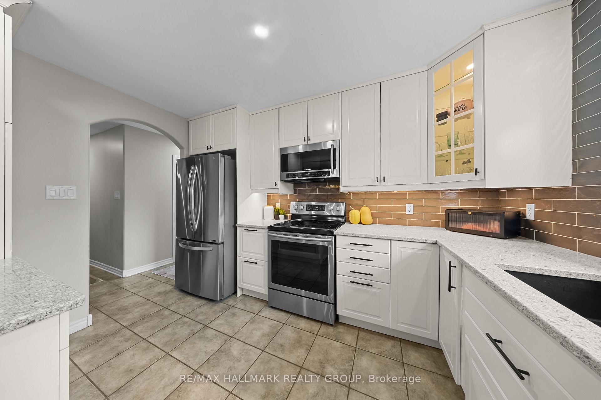 Photo 11 of 28 Dr Gordon Crescent, North Grenville, Kemptville — HOMEH