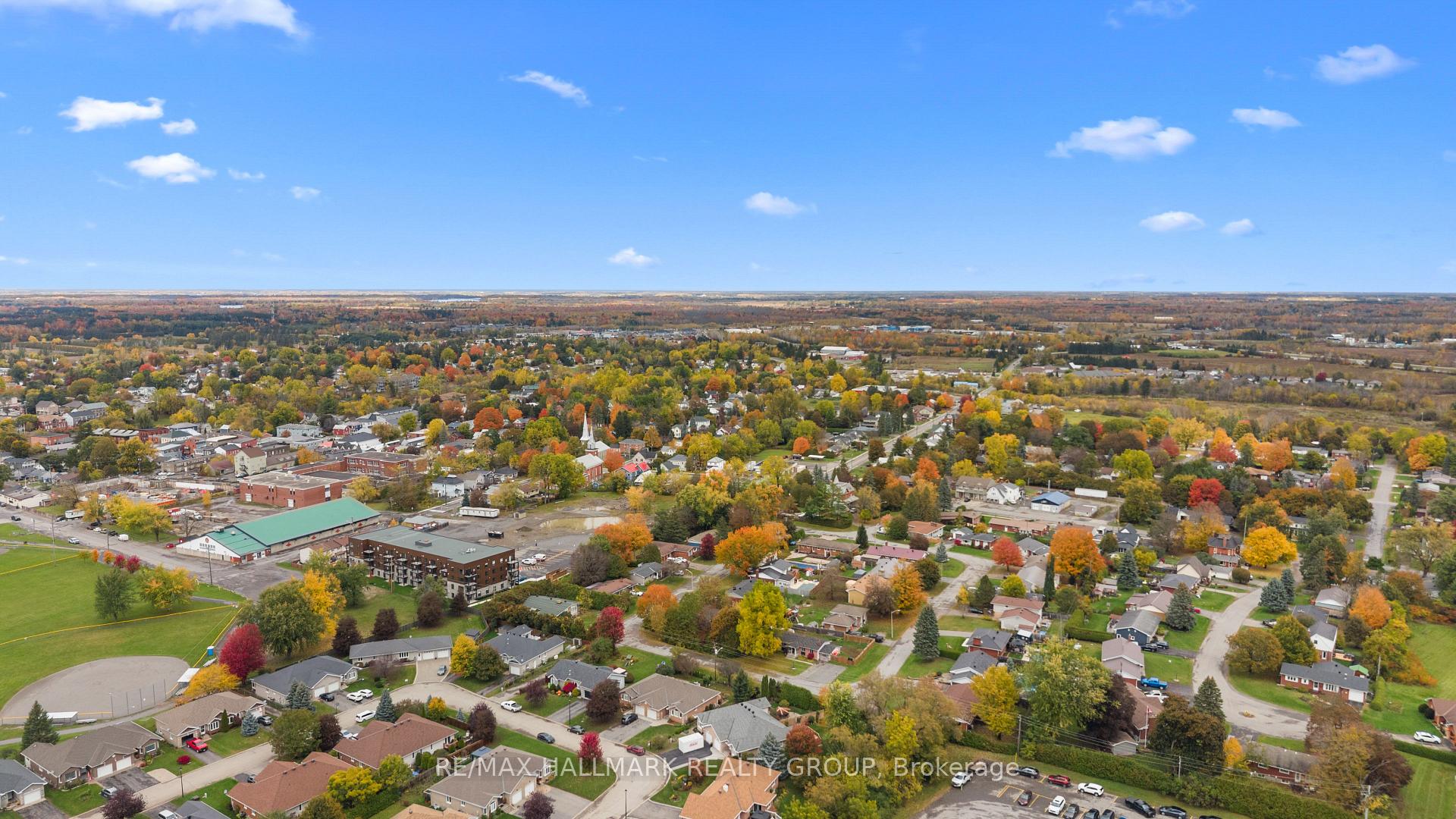 Photo 45 of 28 Dr Gordon Crescent, North Grenville, Kemptville — HOMEH