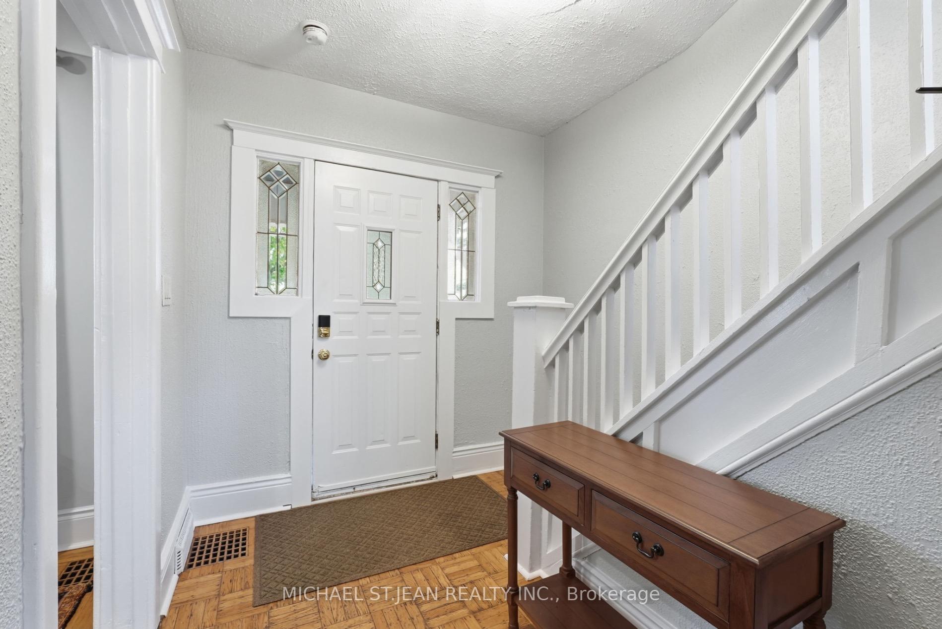 Photo 8 of 105 Balmoral Avenue N, Hamilton, Crown Point — HOMEH