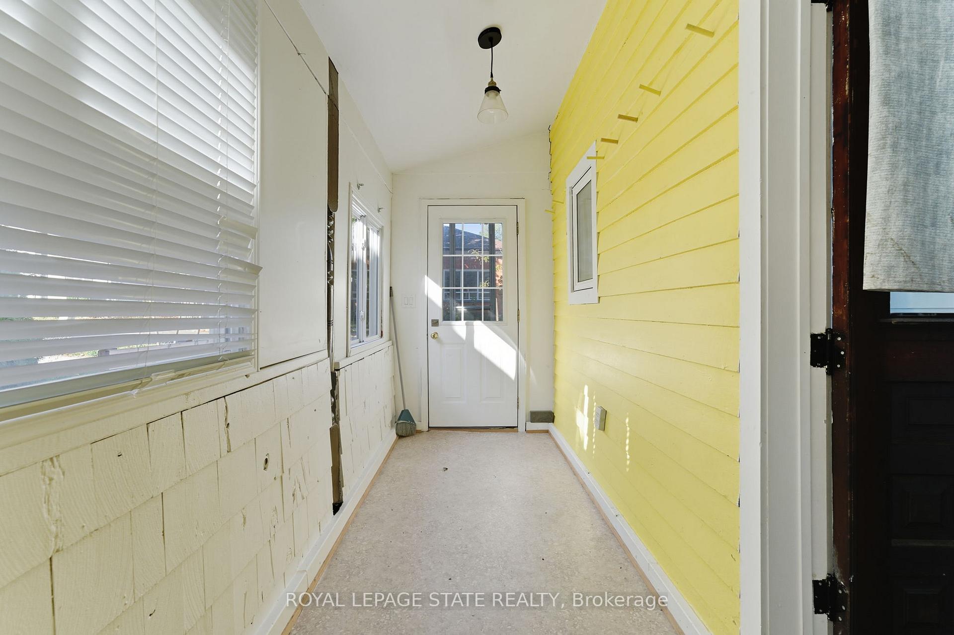 Photo 6 of 8 Tasker Street, St. Catharines, E. Chester — HOMEH
