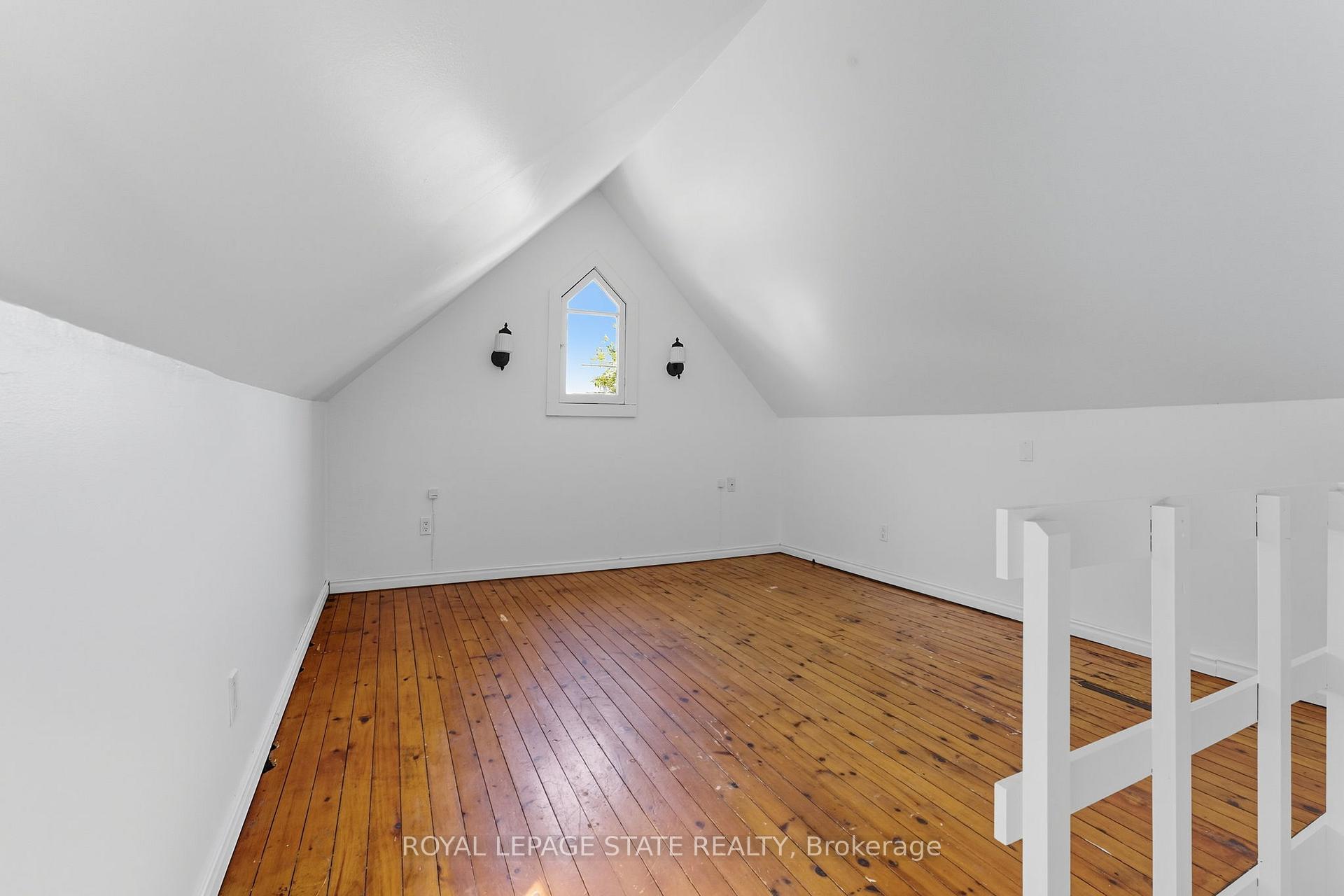 Photo 15 of 8 Tasker Street, St. Catharines, E. Chester — HOMEH