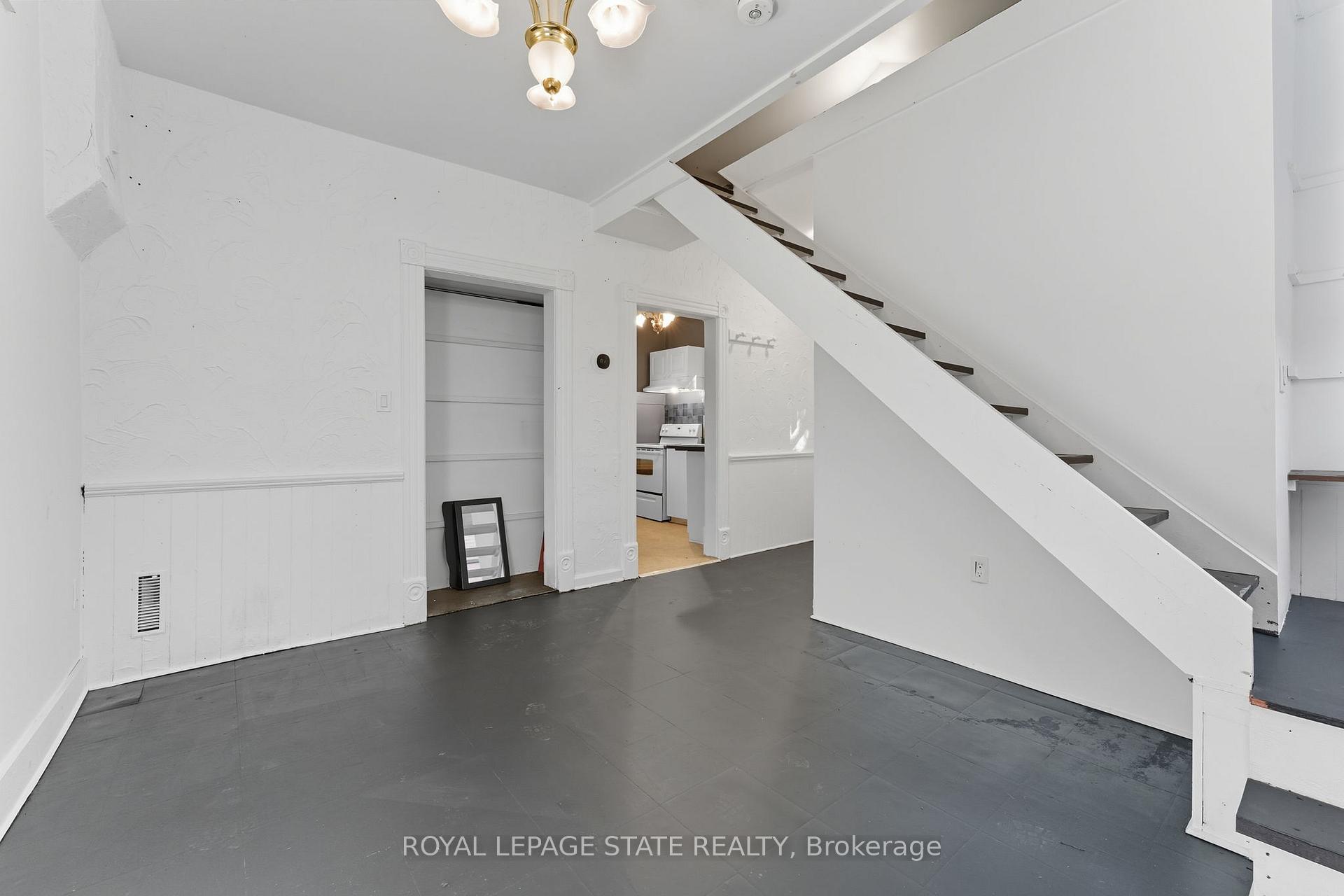 Photo 29 of 8 Tasker Street, St. Catharines, E. Chester — HOMEH