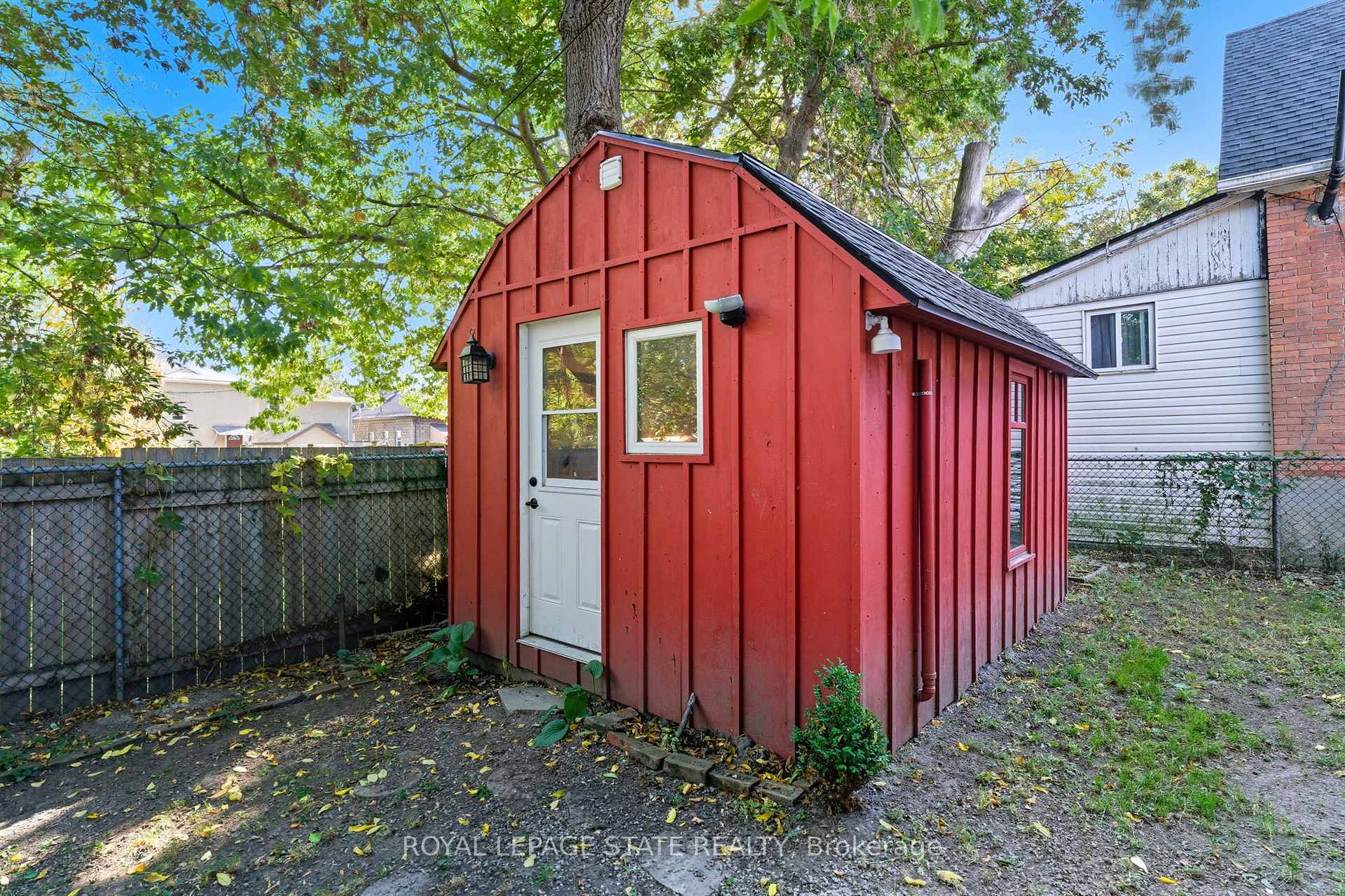 Photo 36 of 8 Tasker Street, St. Catharines, E. Chester — HOMEH