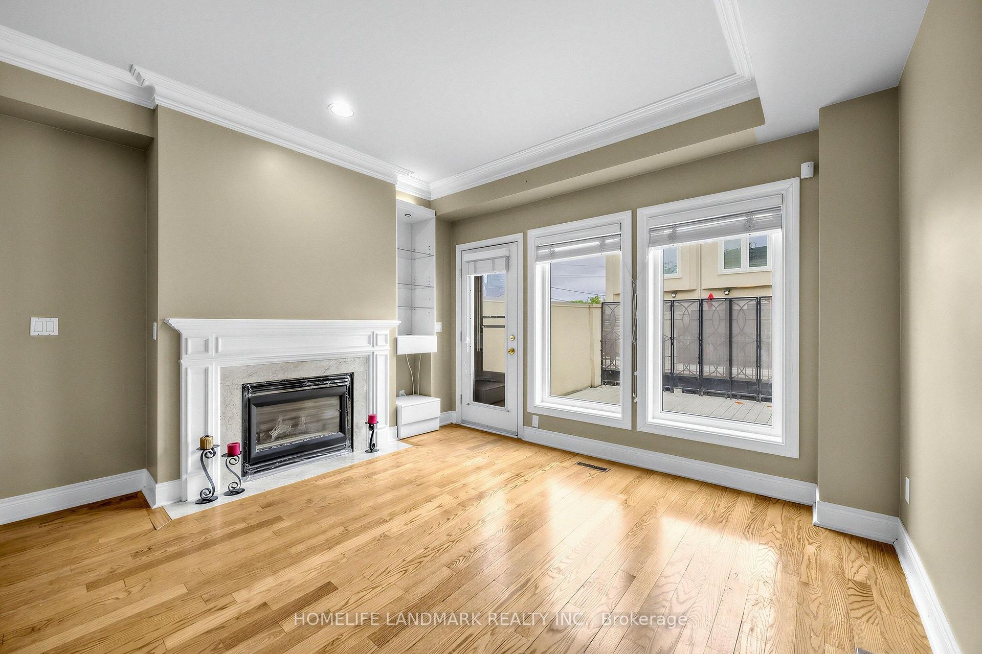 Photo 6 of Unit B, 2283 Lake Shore Boulevard, Etobicoke, Mimico — HOMEH