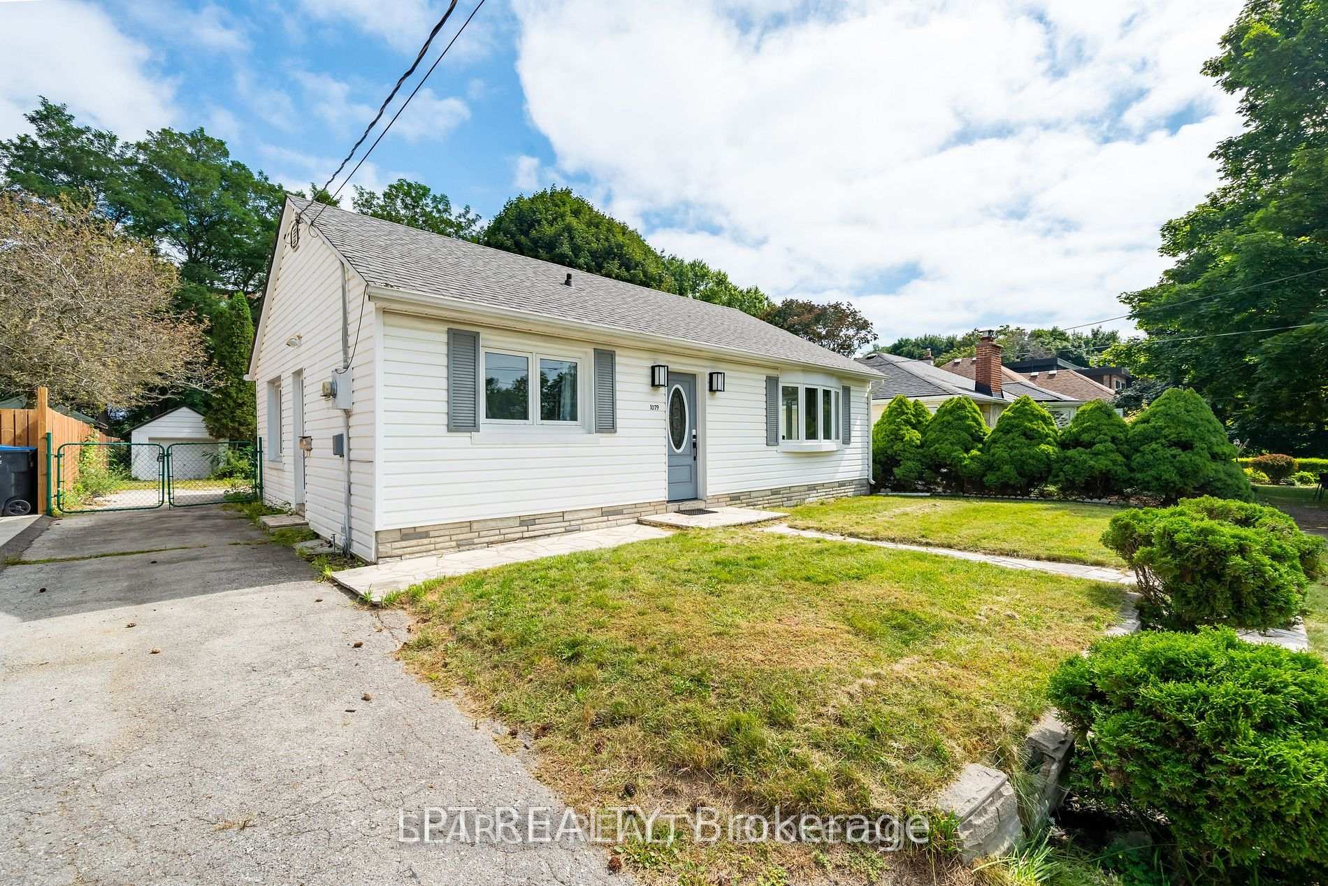 Photo of 1079 Deta Road