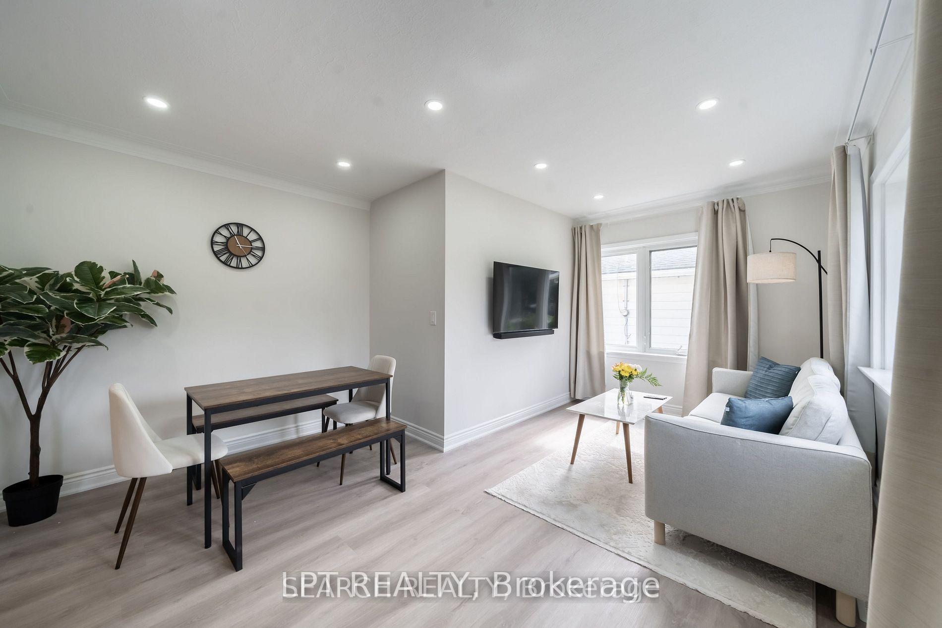 Photo 6 of 1079 Deta Road, Mississauga, Lakeview — HOMEH