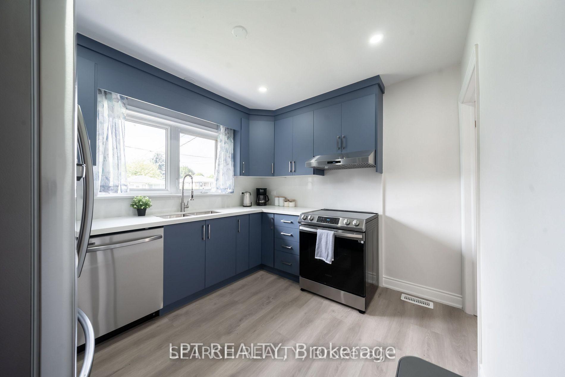 Photo 7 of 1079 Deta Road, Mississauga, Lakeview — HOMEH