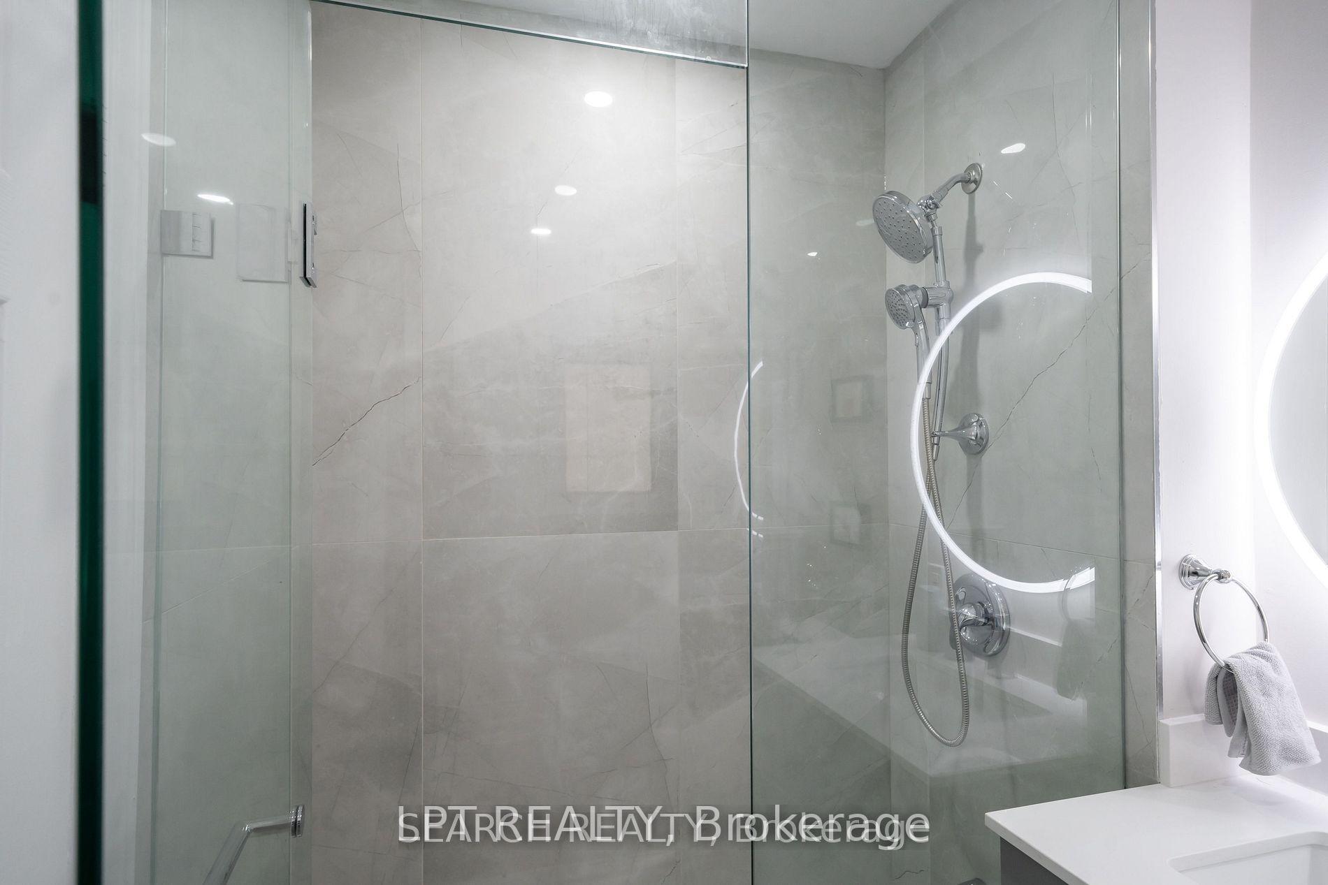 Photo 13 of 1079 Deta Road, Mississauga, Lakeview — HOMEH