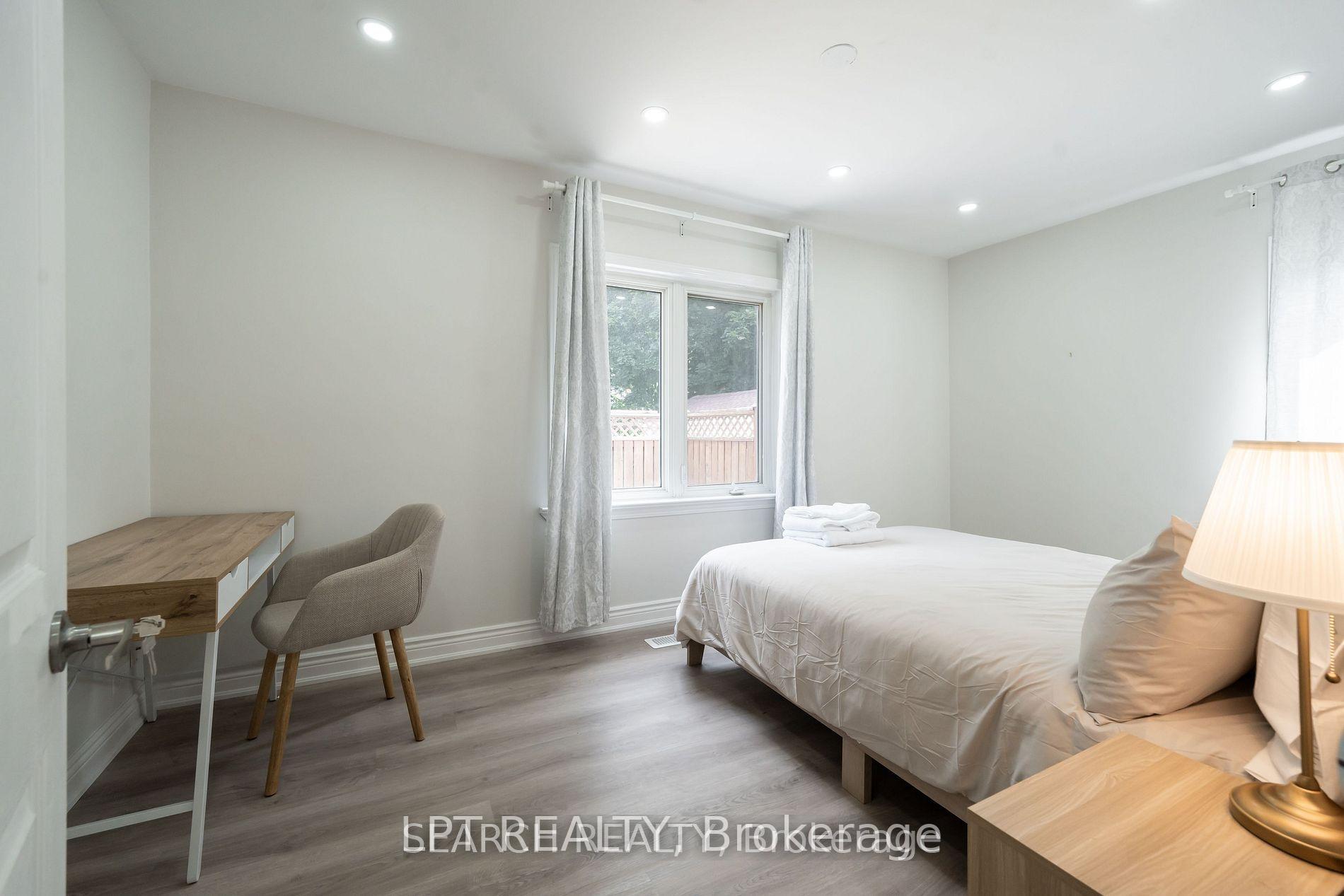 Photo 18 of 1079 Deta Road, Mississauga, Lakeview — HOMEH