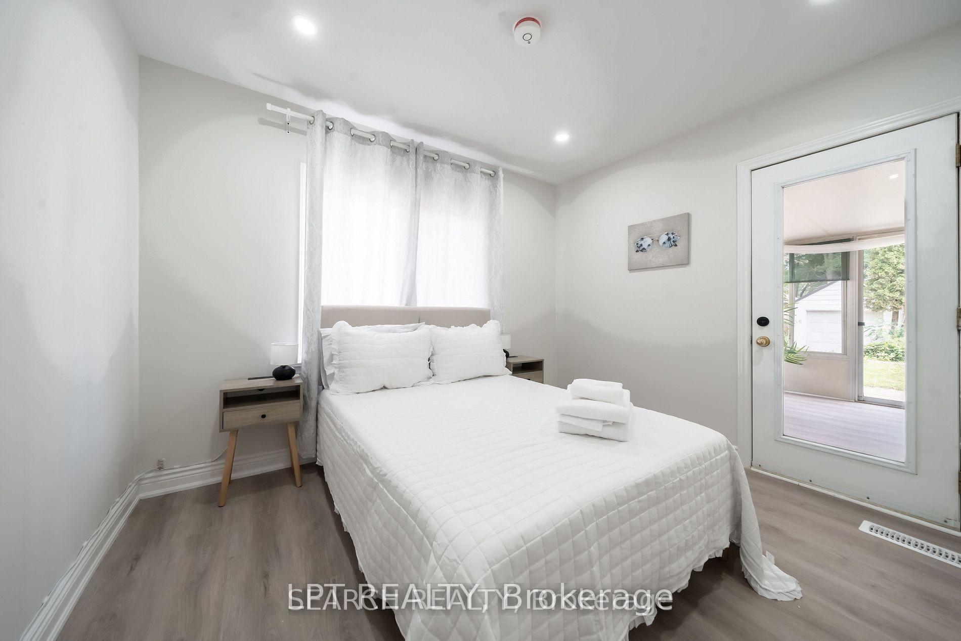 Photo 21 of 1079 Deta Road, Mississauga, Lakeview — HOMEH