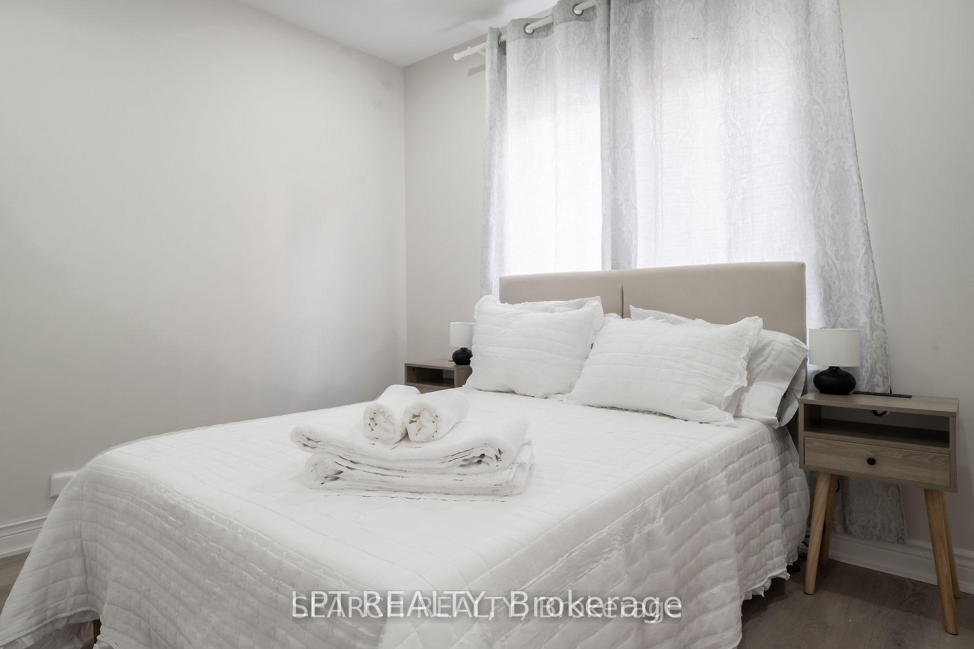 Photo 22 of 1079 Deta Road, Mississauga, Lakeview — HOMEH