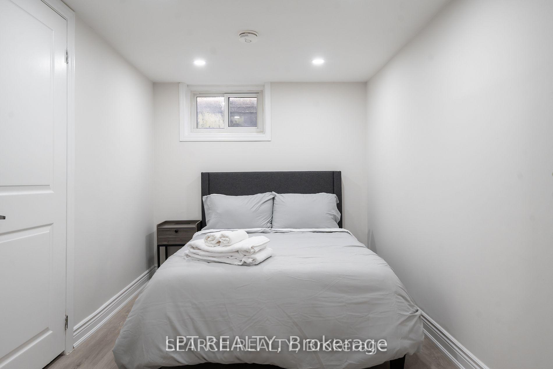 Photo 25 of 1079 Deta Road, Mississauga, Lakeview — HOMEH