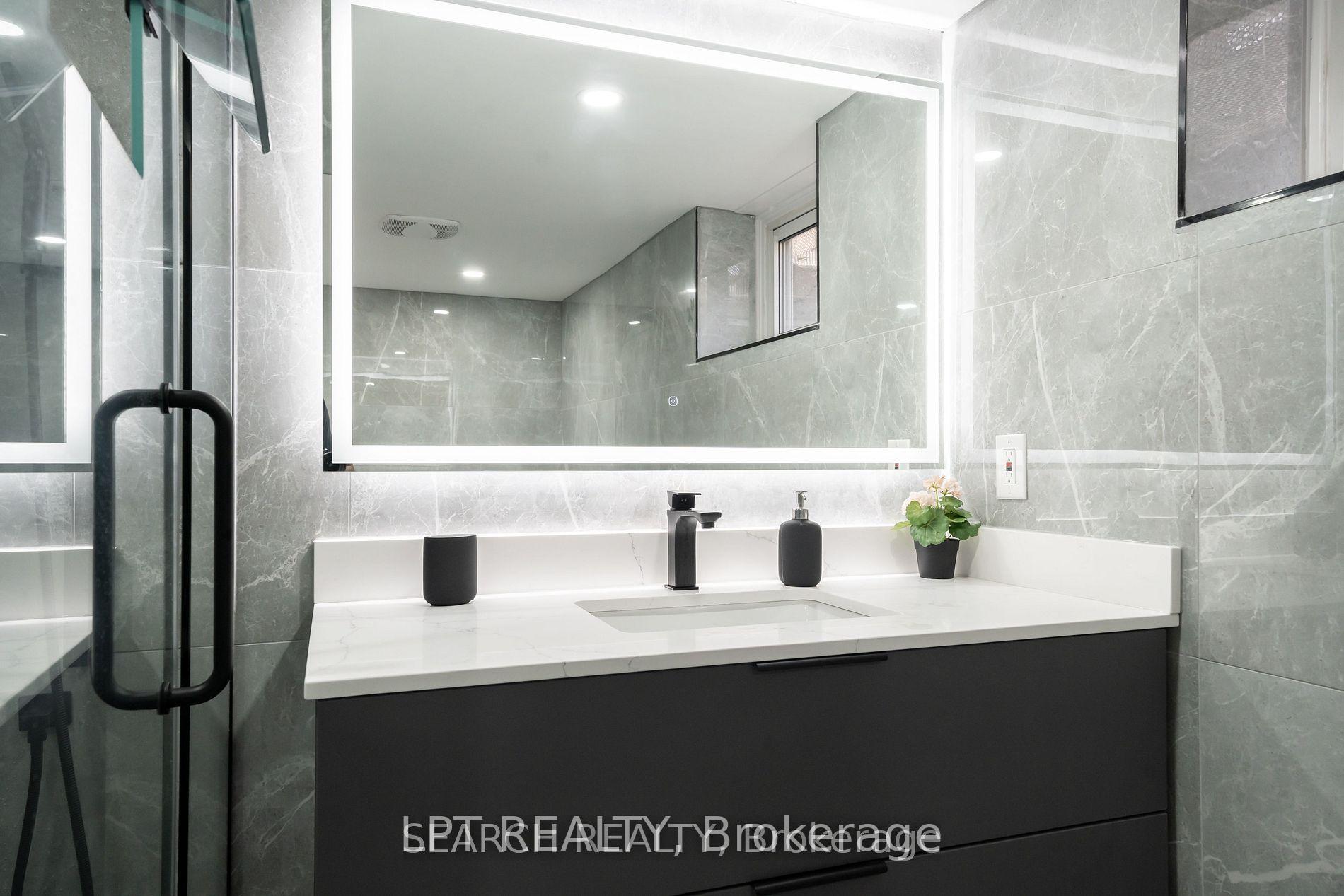 Photo 26 of 1079 Deta Road, Mississauga, Lakeview — HOMEH