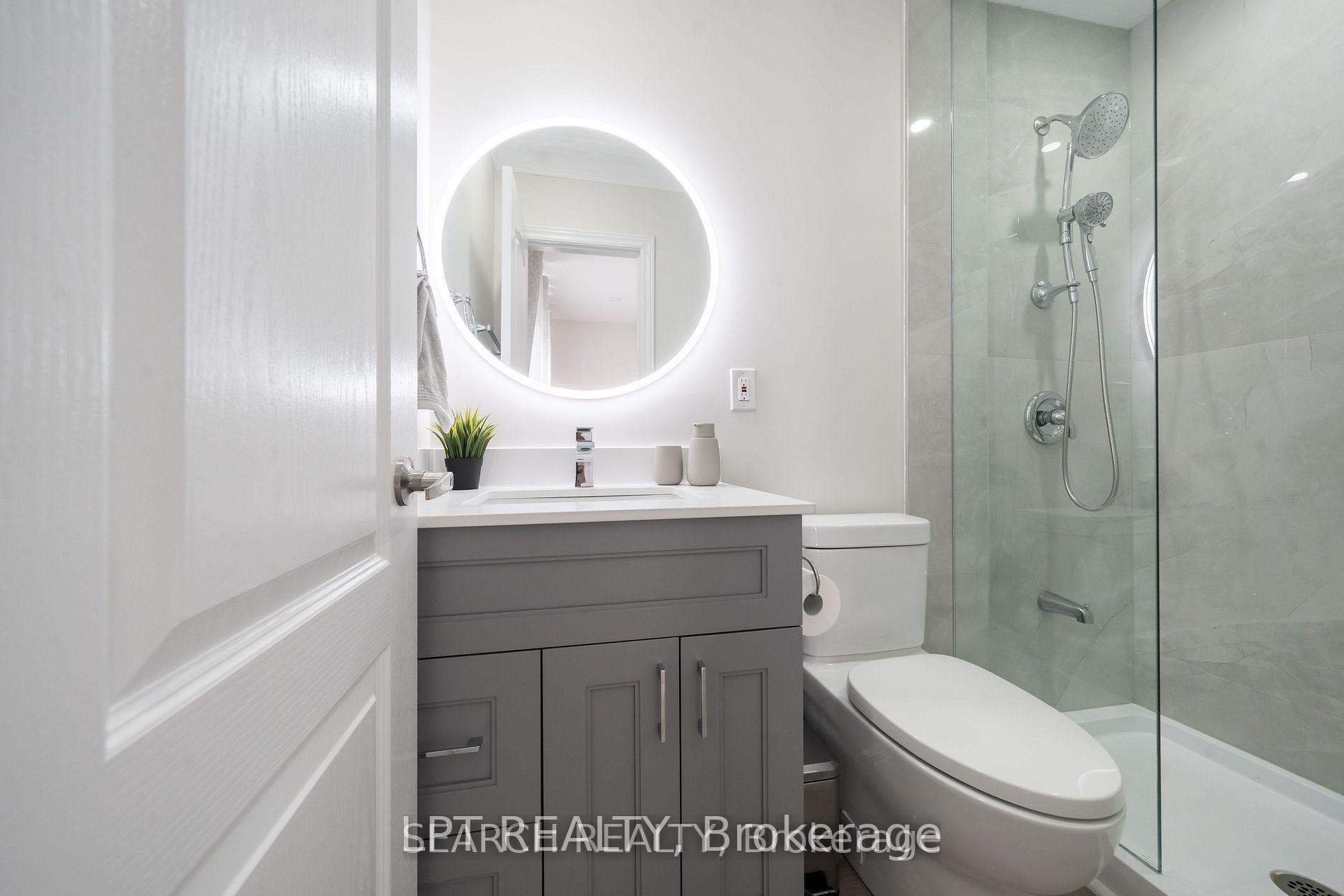 Photo 33 of 1079 Deta Road, Mississauga, Lakeview — HOMEH