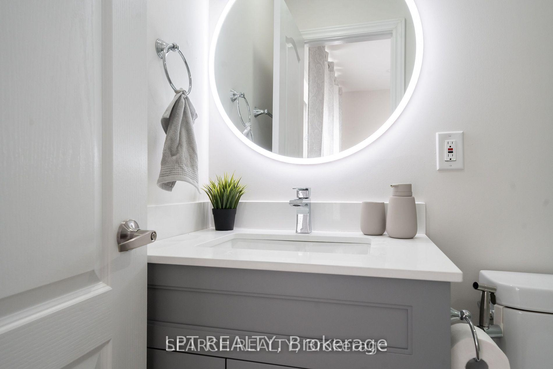 Photo 35 of 1079 Deta Road, Mississauga, Lakeview — HOMEH
