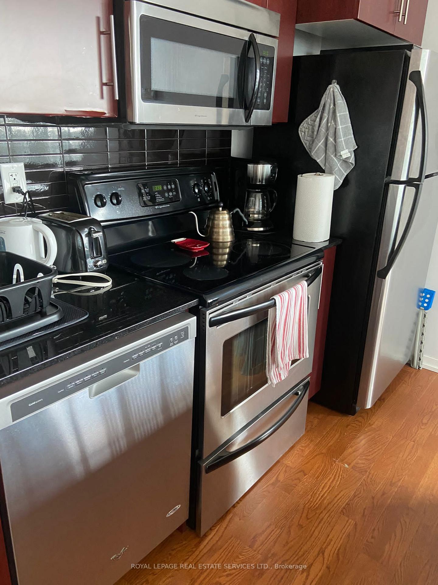 Photo 6 of Unit 2310, 55 Bremner Boulevard, Toronto, Waterfront Communities — HOMEH
