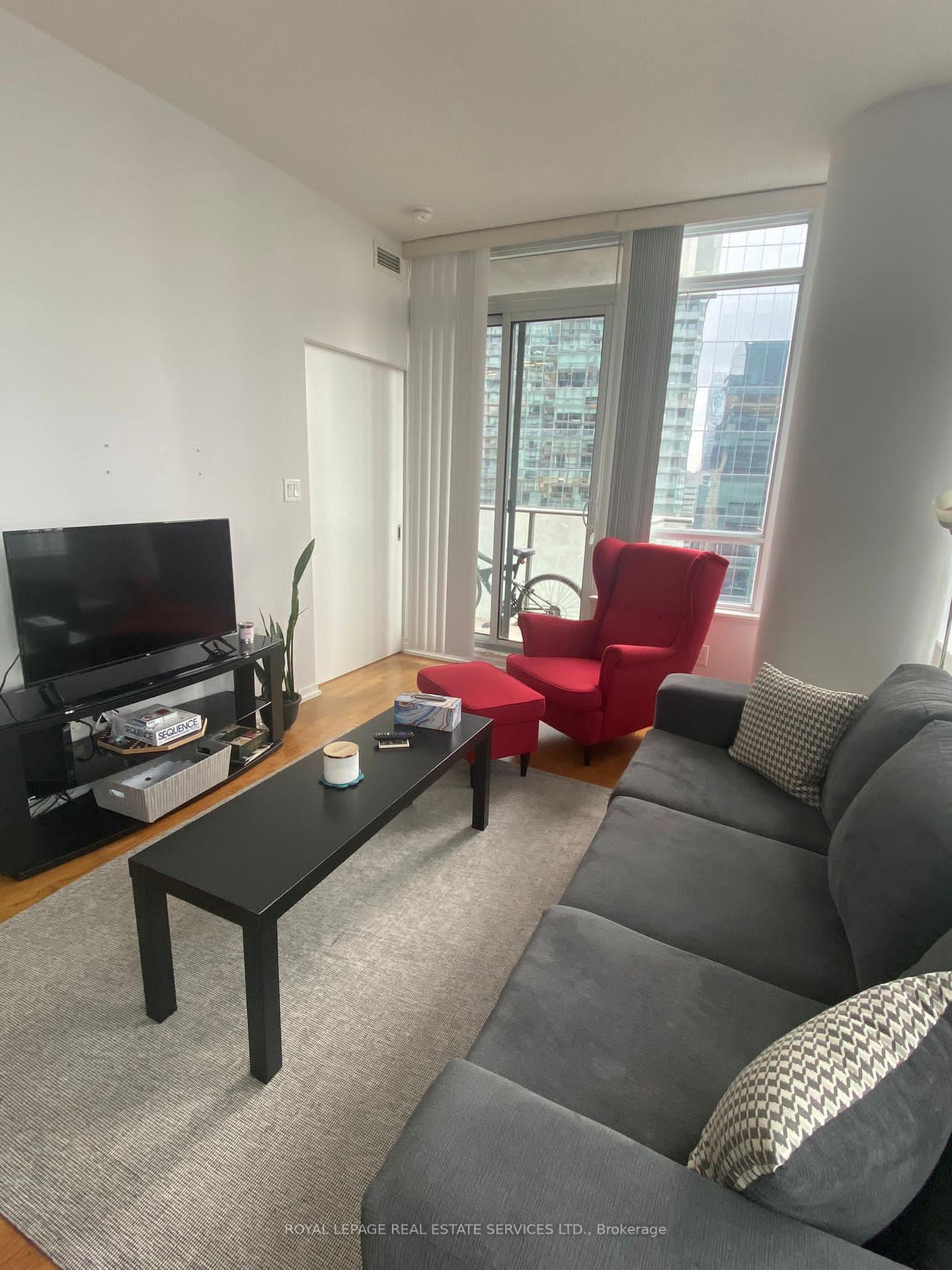 Photo 10 of Unit 2310, 55 Bremner Boulevard, Toronto, Waterfront Communities — HOMEH