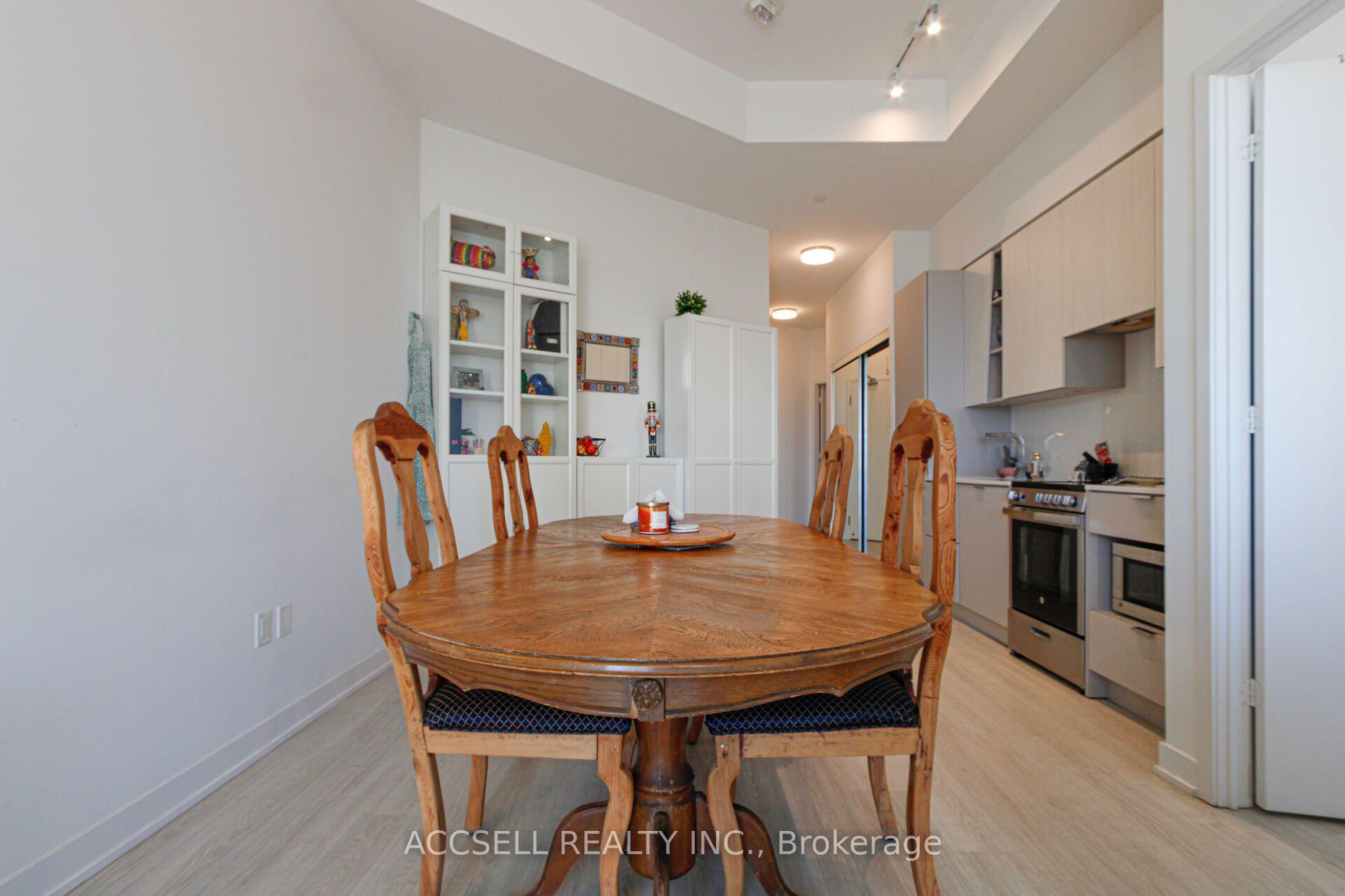 Photo 9 of 3883 quartz Road, Mississauga, City Centre — HOMEH
