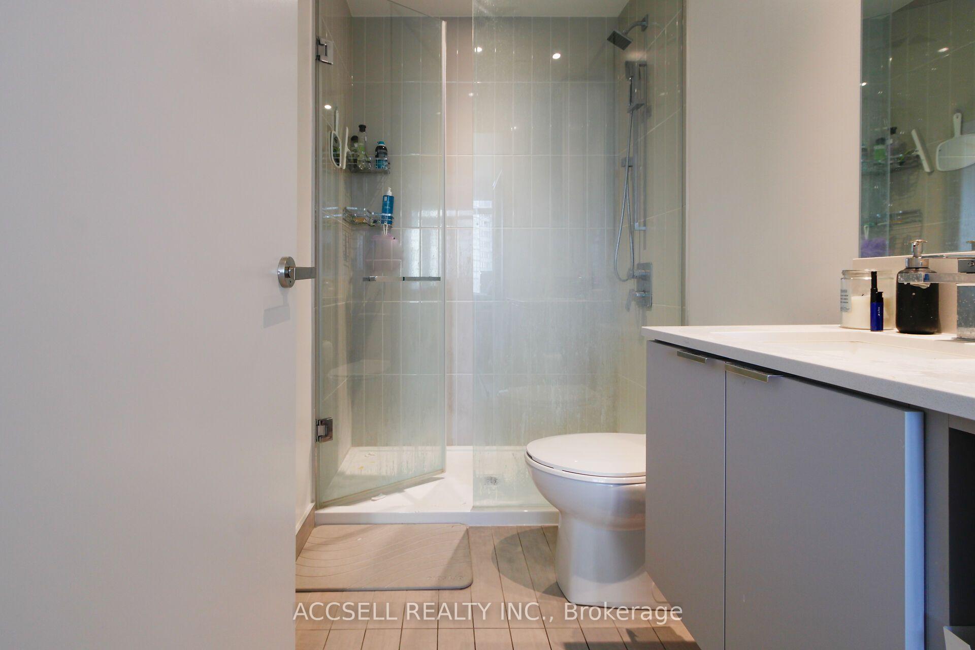 Photo 16 of 3883 quartz Road, Mississauga, City Centre — HOMEH