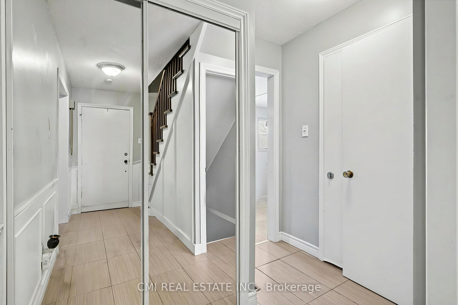 Photo 4 of 360 Culpepper Place, Waterloo, Maple Hills — HOMEH