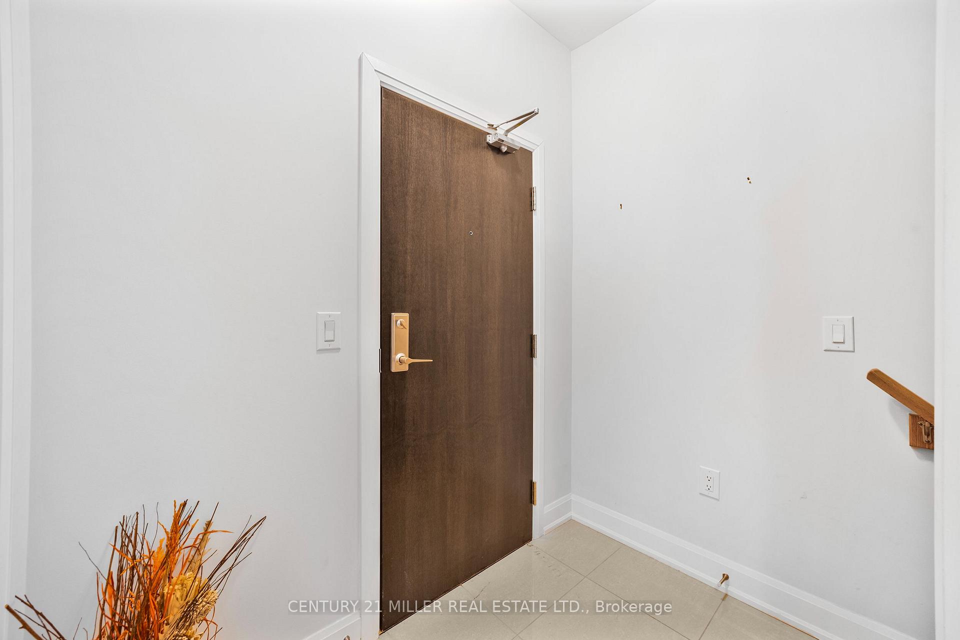 Photo 9 of Unit 201, 275 Roxton Road, Oakville, River Oaks — HOMEH