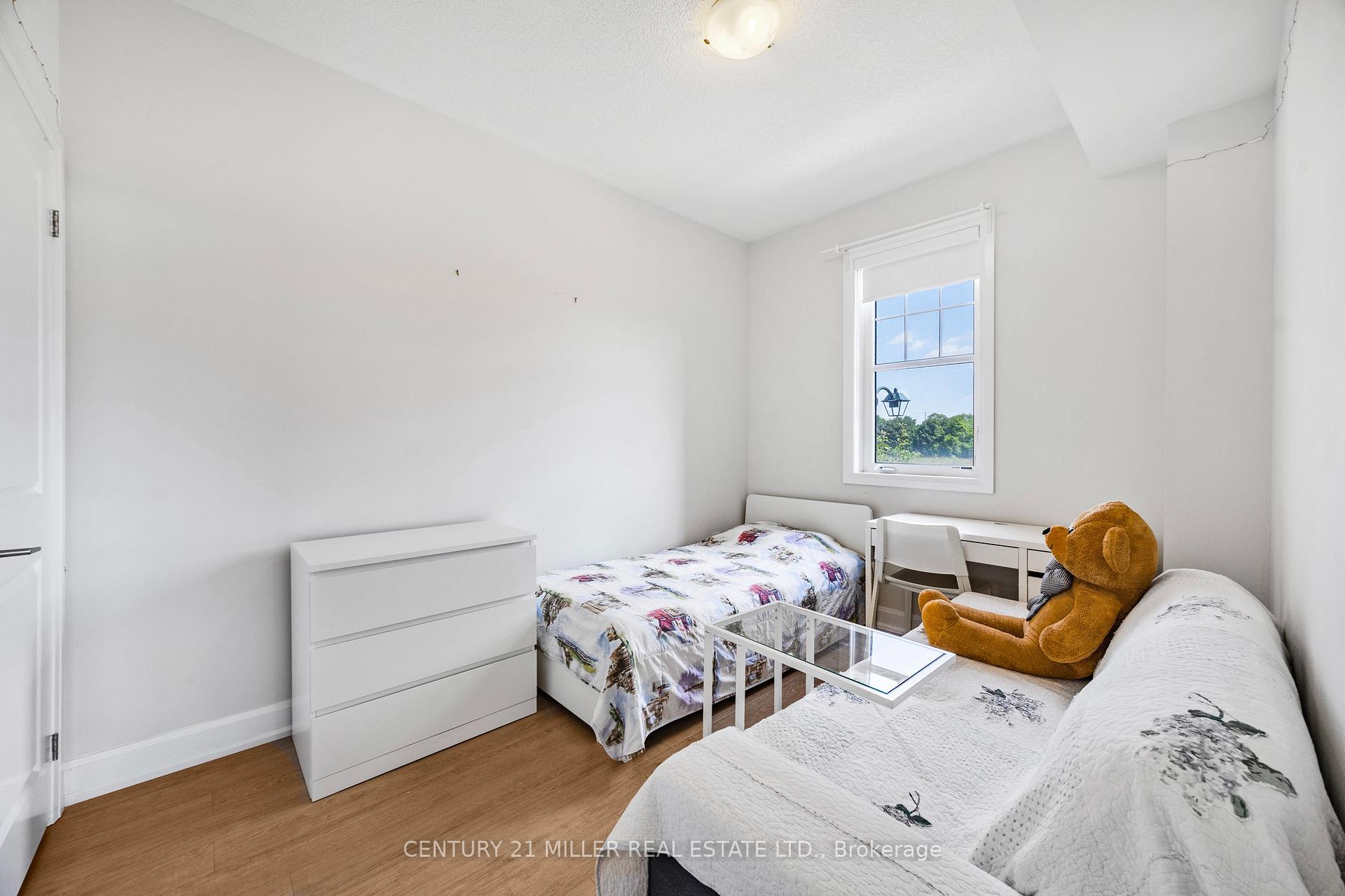 Photo 20 of Unit 201, 275 Roxton Road, Oakville, River Oaks — HOMEH
