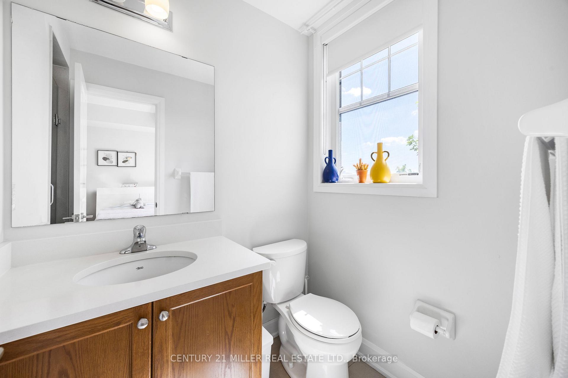Photo 24 of Unit 201, 275 Roxton Road, Oakville, River Oaks — HOMEH