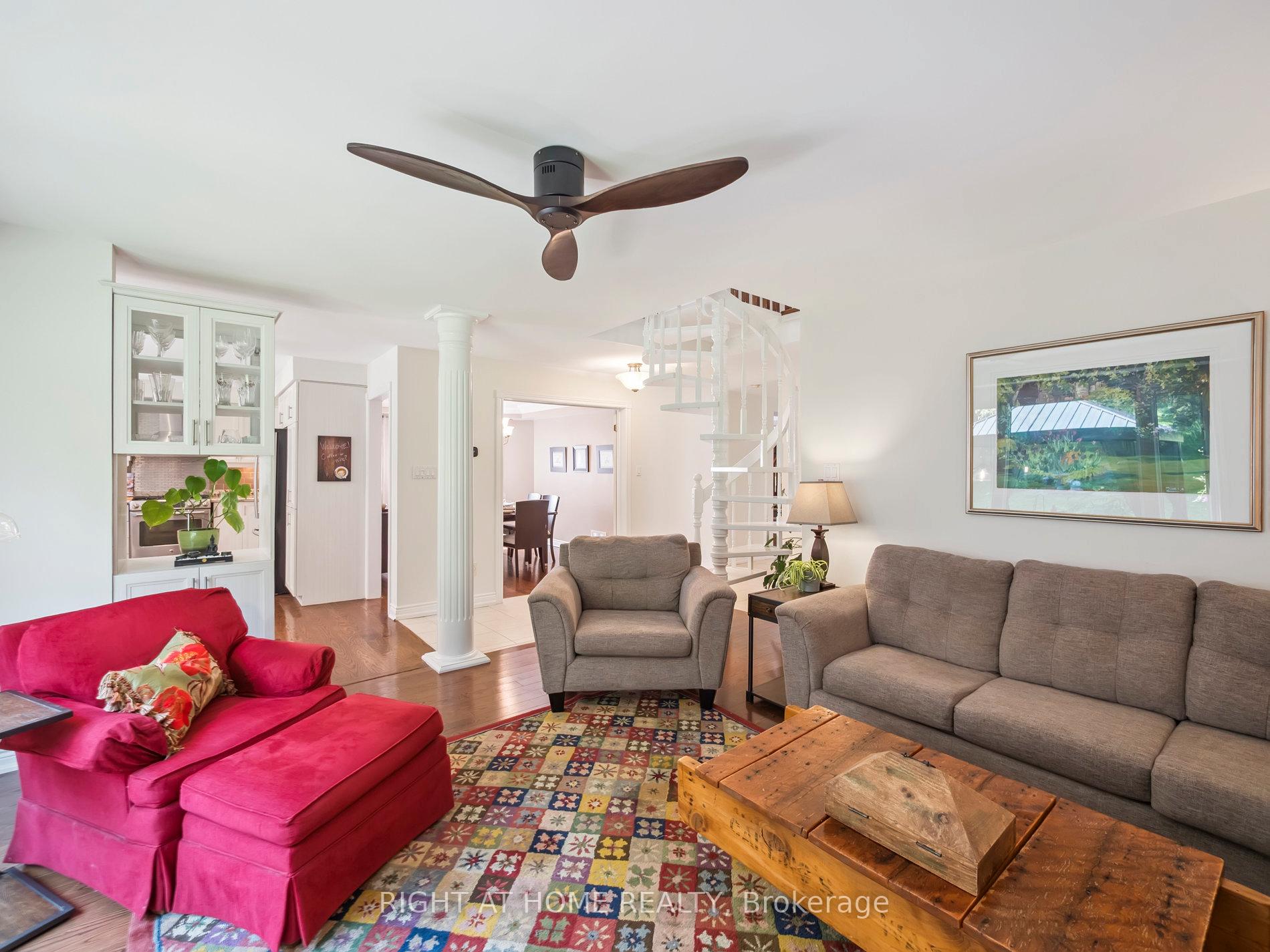 Photo 17 of 100 Carlyle Crescent, Aurora, Aurora Highlands — HOMEH