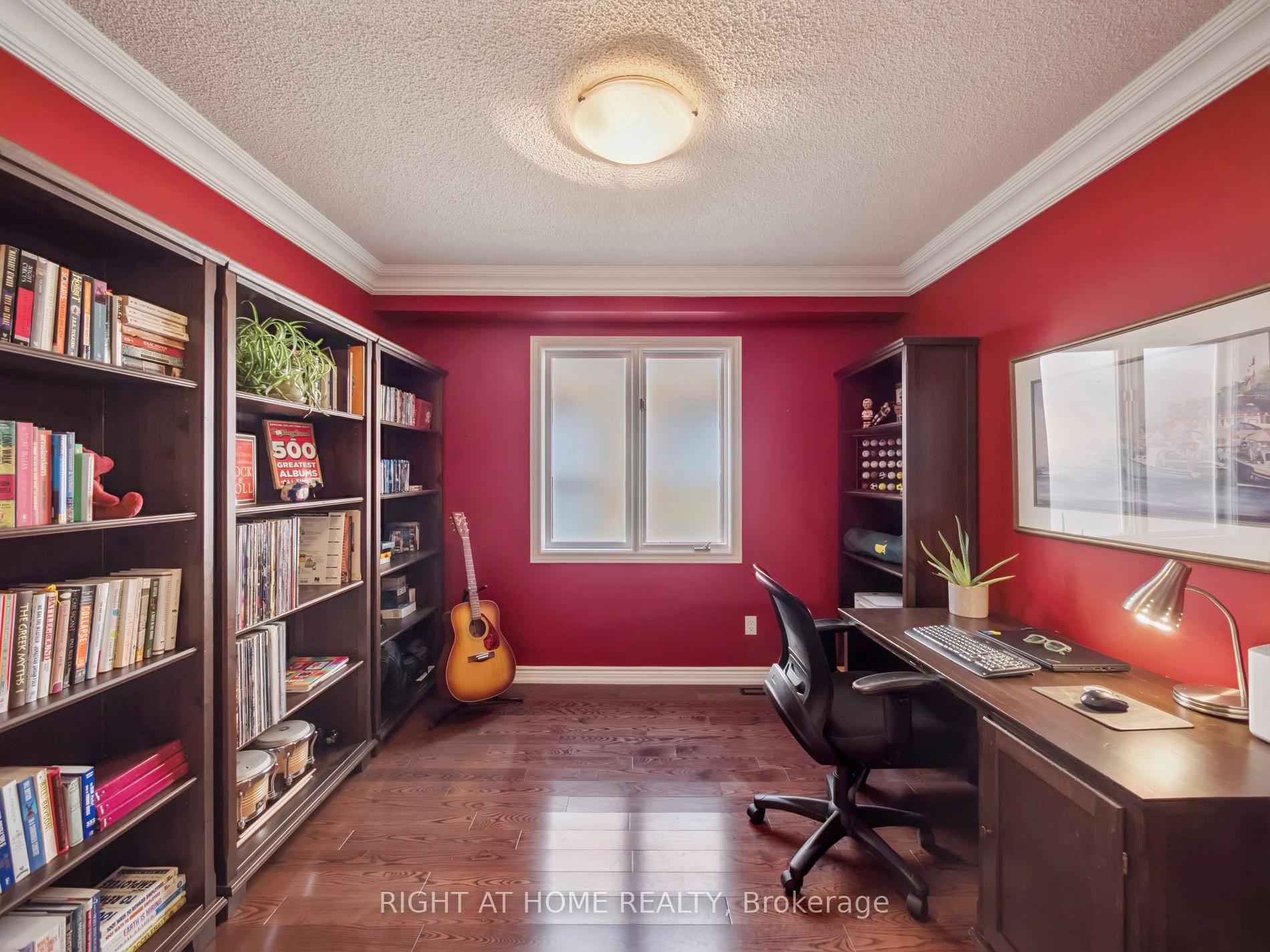 Photo 18 of 100 Carlyle Crescent, Aurora, Aurora Highlands — HOMEH