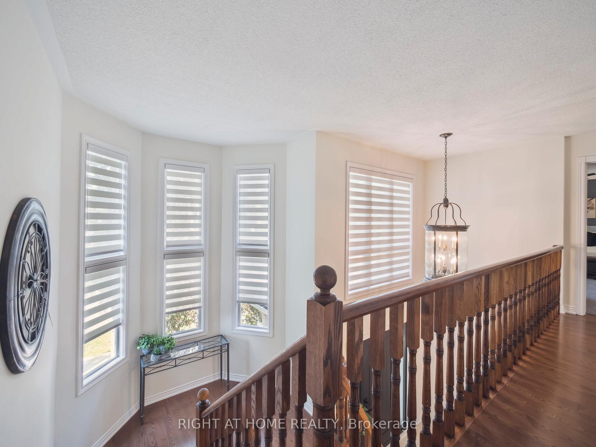 Photo 21 of 100 Carlyle Crescent, Aurora, Aurora Highlands — HOMEH