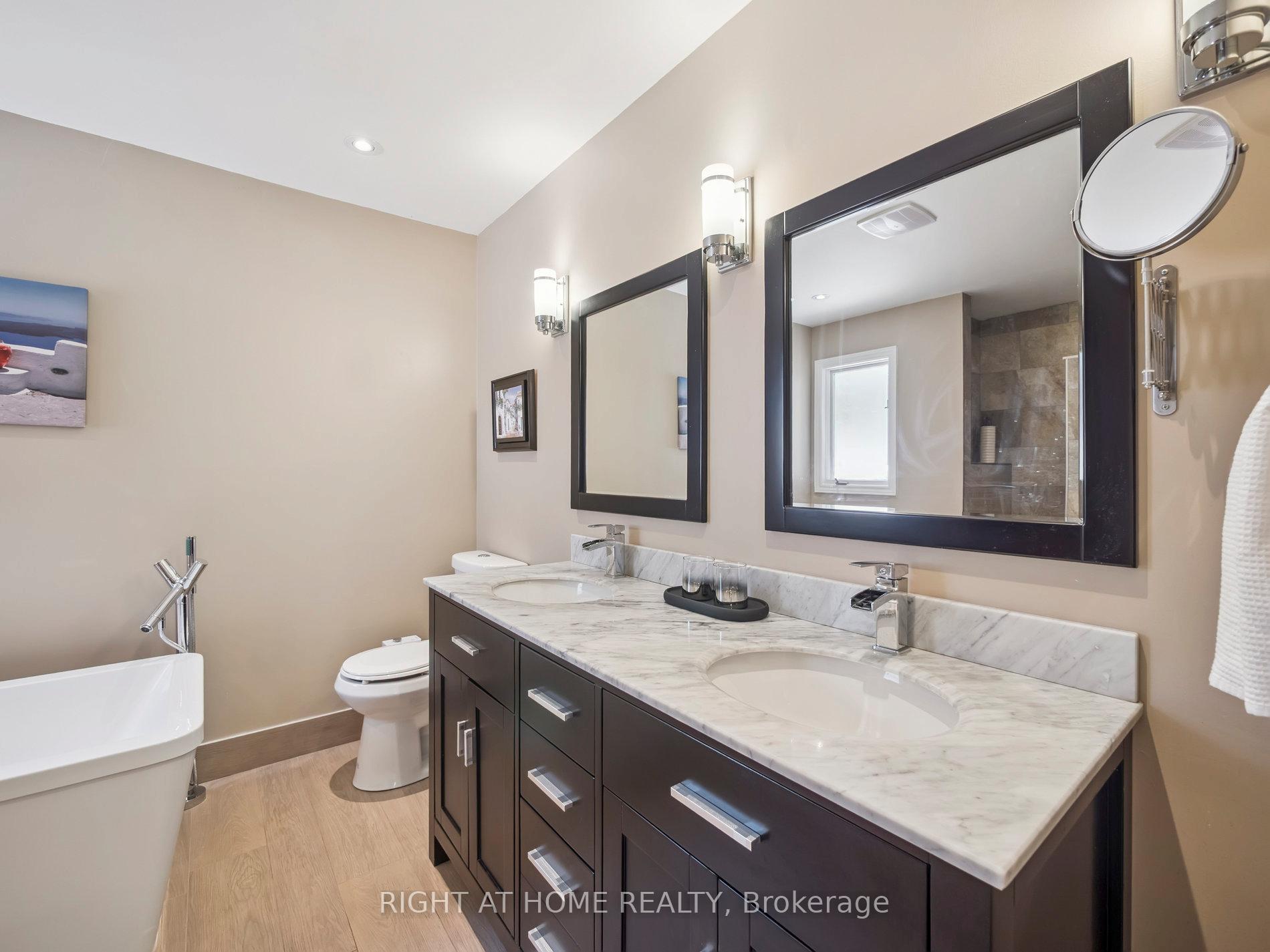 Photo 24 of 100 Carlyle Crescent, Aurora, Aurora Highlands — HOMEH