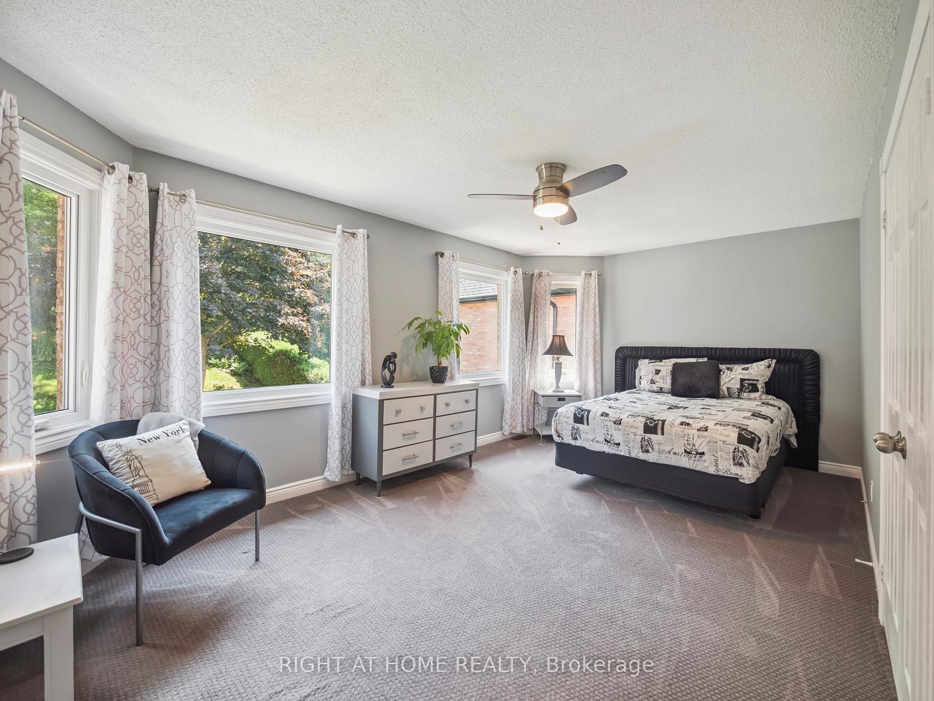 Photo 28 of 100 Carlyle Crescent, Aurora, Aurora Highlands — HOMEH