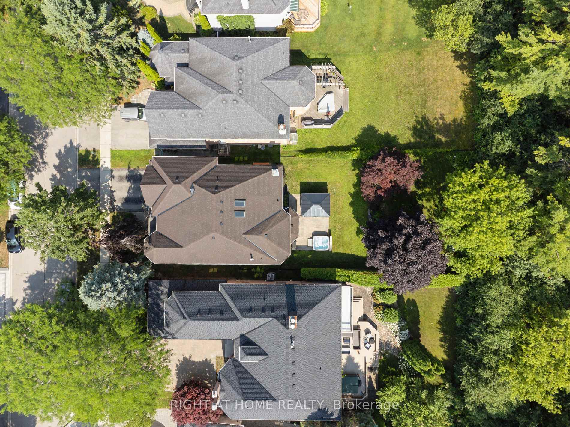 Photo 40 of 100 Carlyle Crescent, Aurora, Aurora Highlands — HOMEH