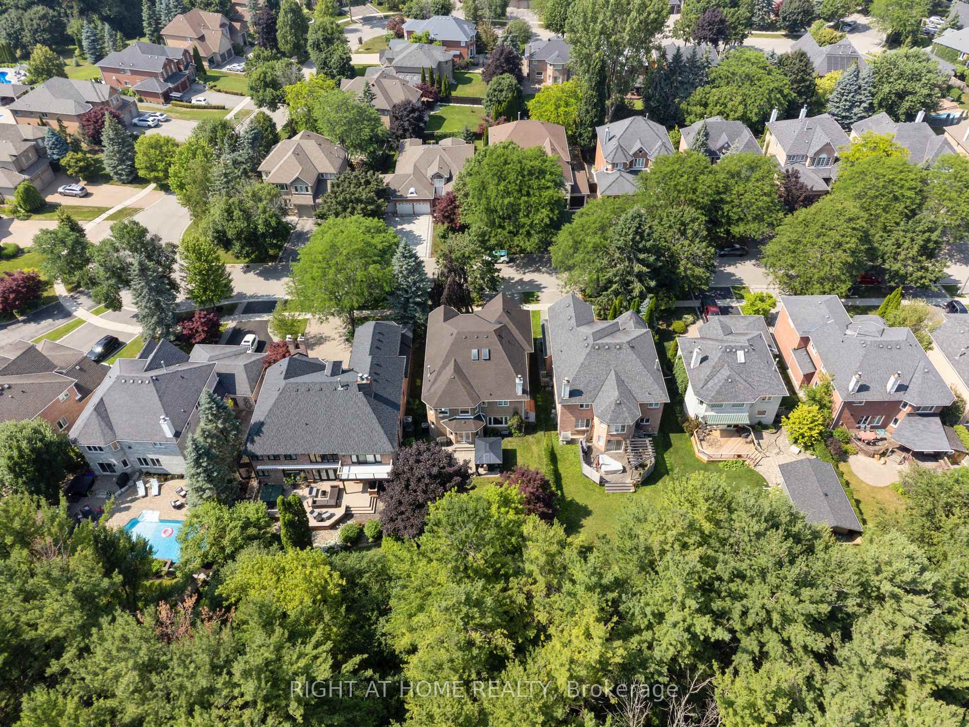 Photo 42 of 100 Carlyle Crescent, Aurora, Aurora Highlands — HOMEH