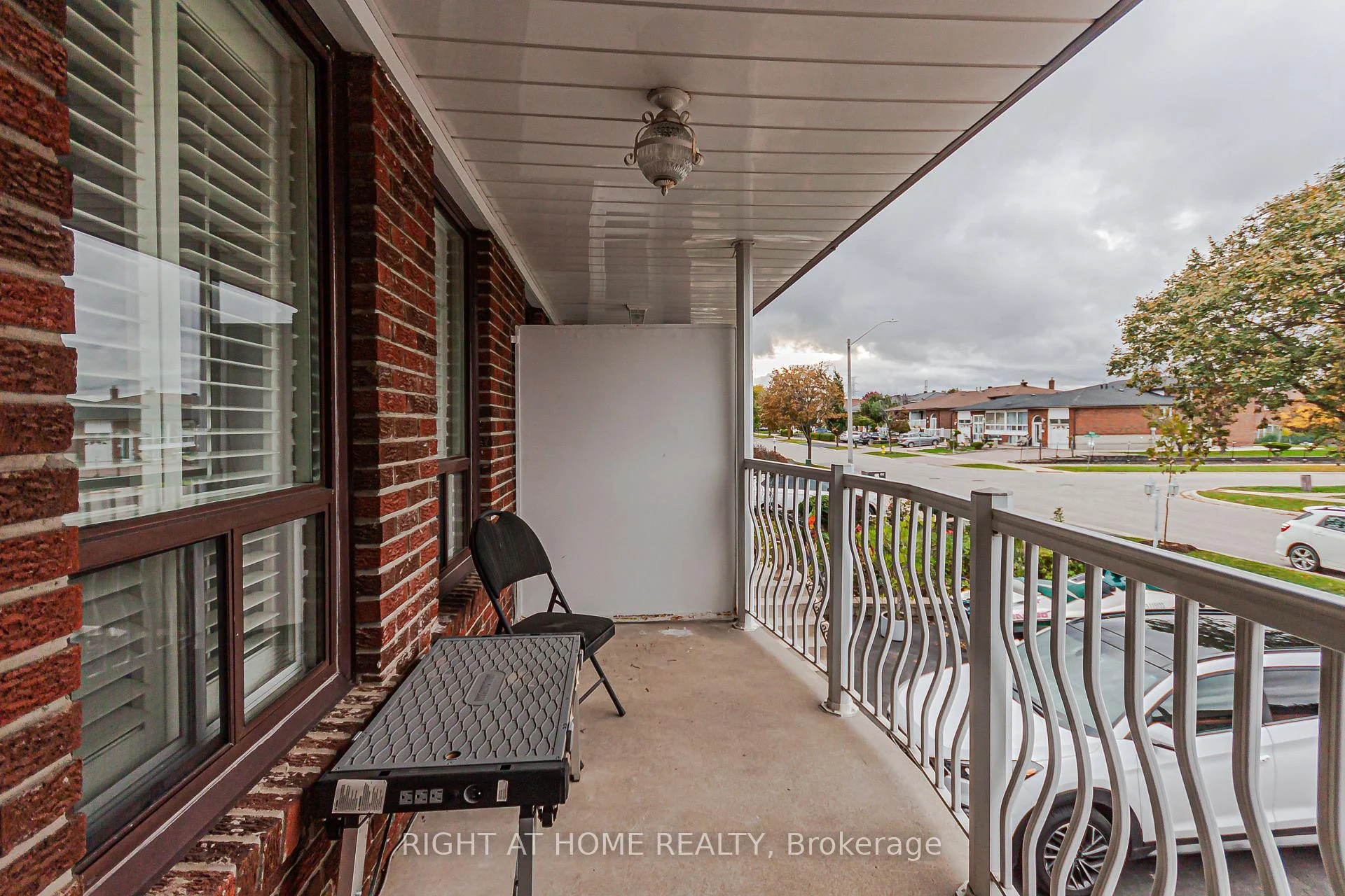 Photo 19 of 131 Button Road, Vaughan, West Woodbridge — HOMEH