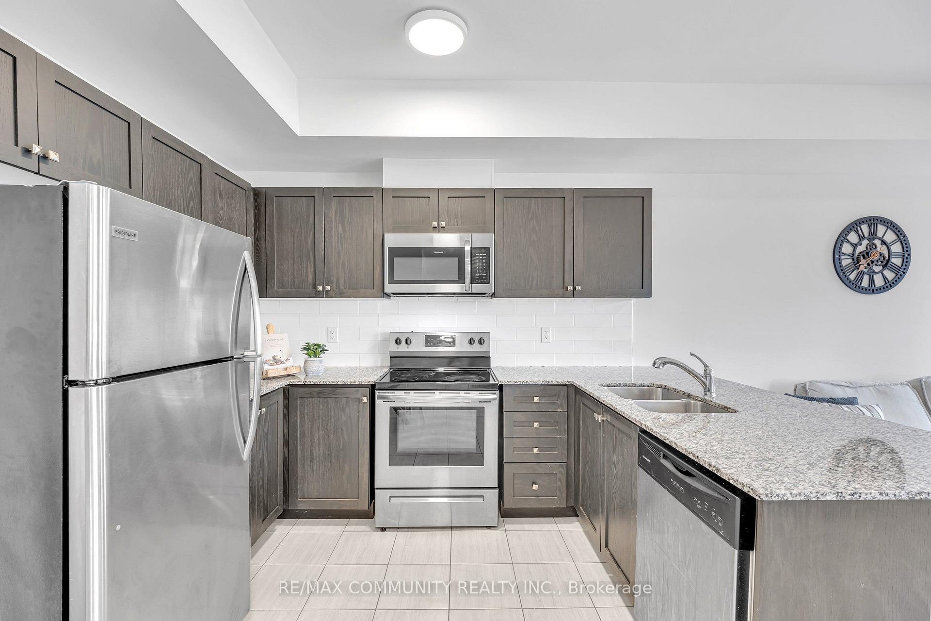 Photo 4 of 1761 Rex Heath Drive, Pickering, Duffin Heights — HOMEH