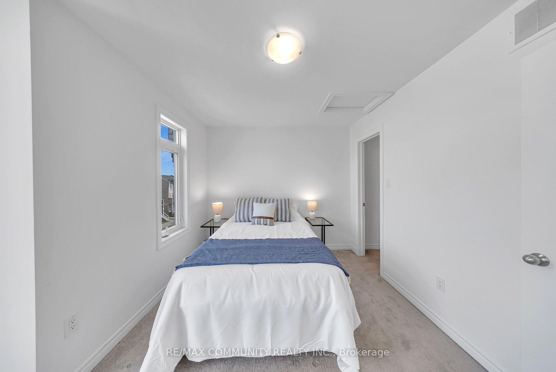 Photo 12 of 1761 Rex Heath Drive, Pickering, Duffin Heights — HOMEH