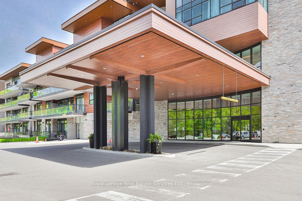 Photo of Unit 321, 1575 Lakeshore Road W