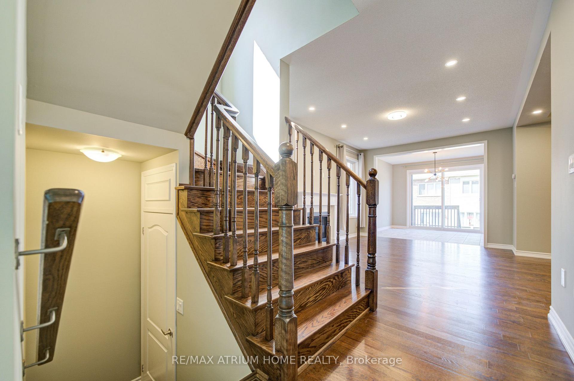 Photo 7 of 396 Thomas Phillips Drive, Aurora, Rural Aurora — HOMEH