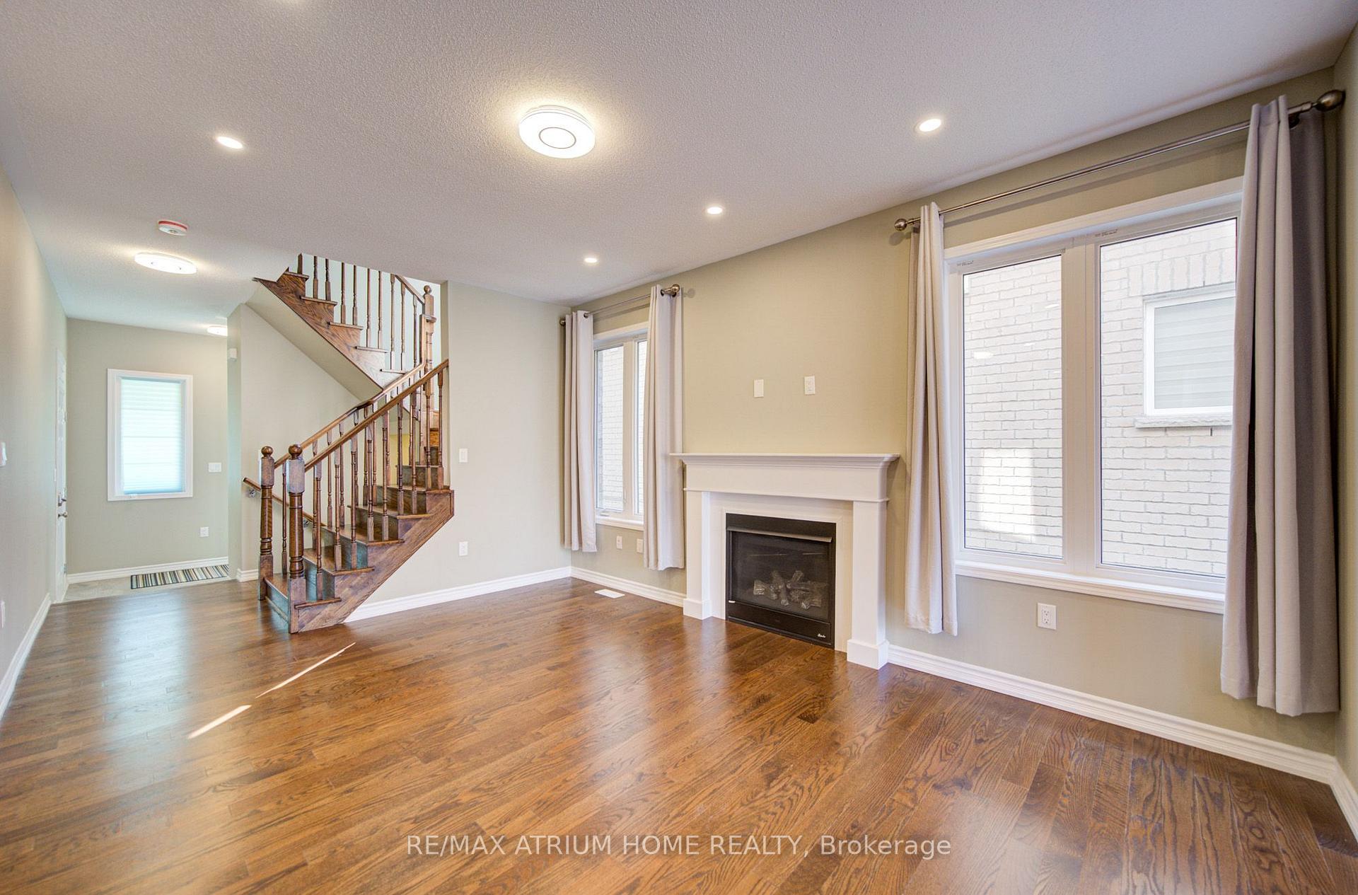 Photo 10 of 396 Thomas Phillips Drive, Aurora, Rural Aurora — HOMEH