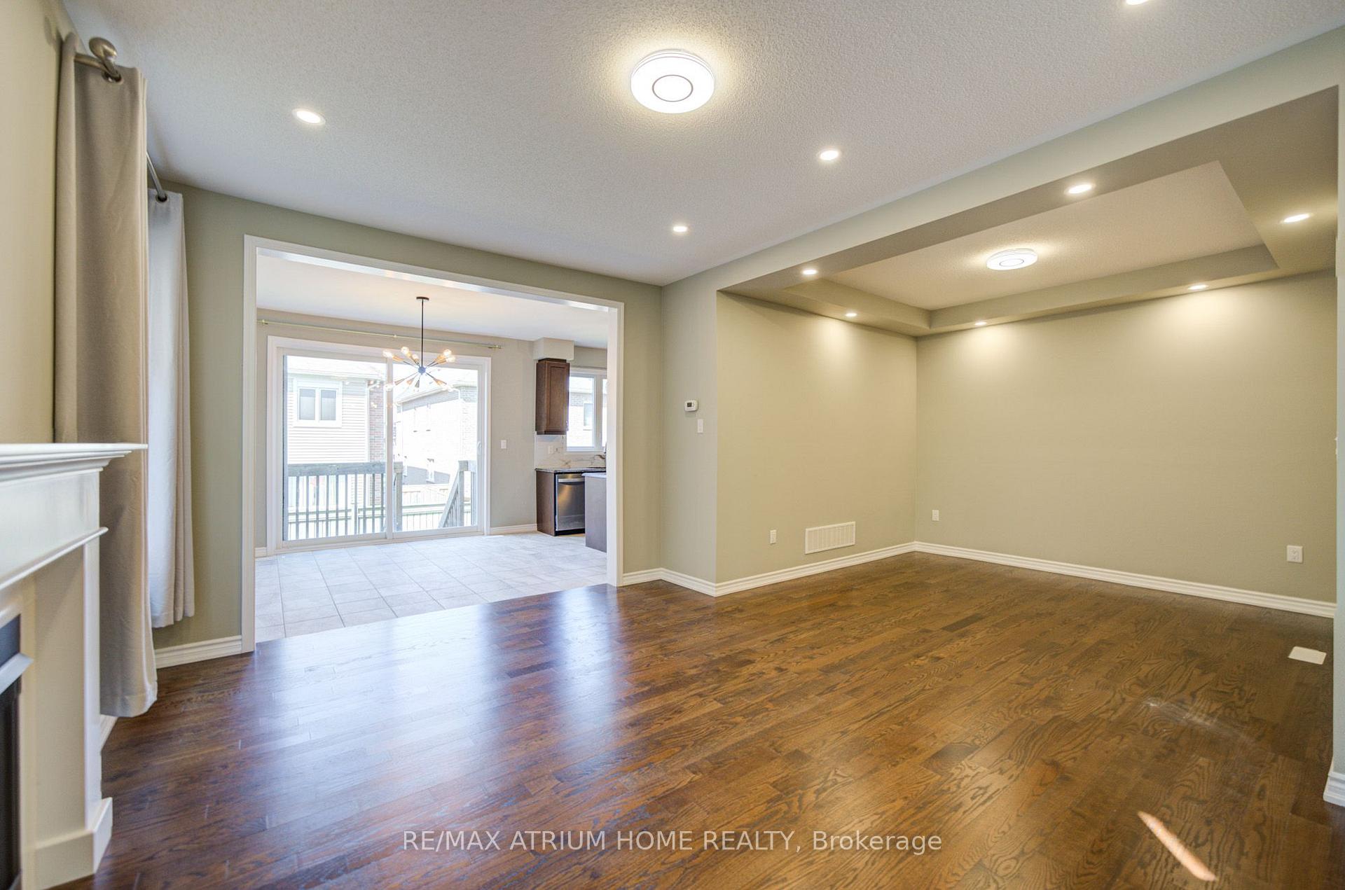 Photo 13 of 396 Thomas Phillips Drive, Aurora, Rural Aurora — HOMEH