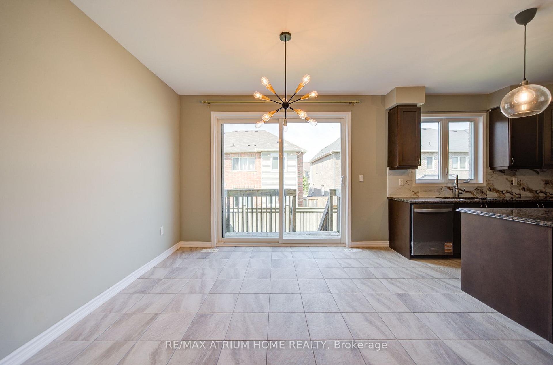 Photo 19 of 396 Thomas Phillips Drive, Aurora, Rural Aurora — HOMEH