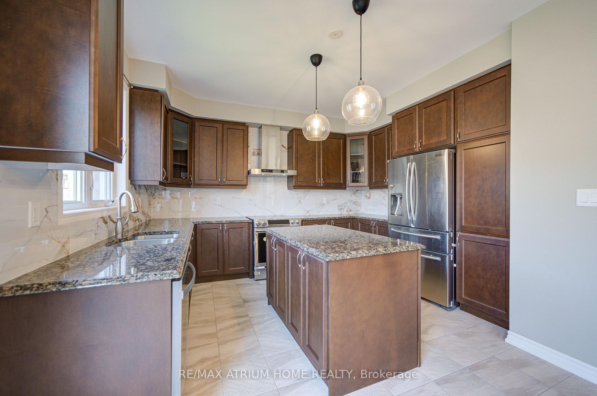 Photo 21 of 396 Thomas Phillips Drive, Aurora, Rural Aurora — HOMEH