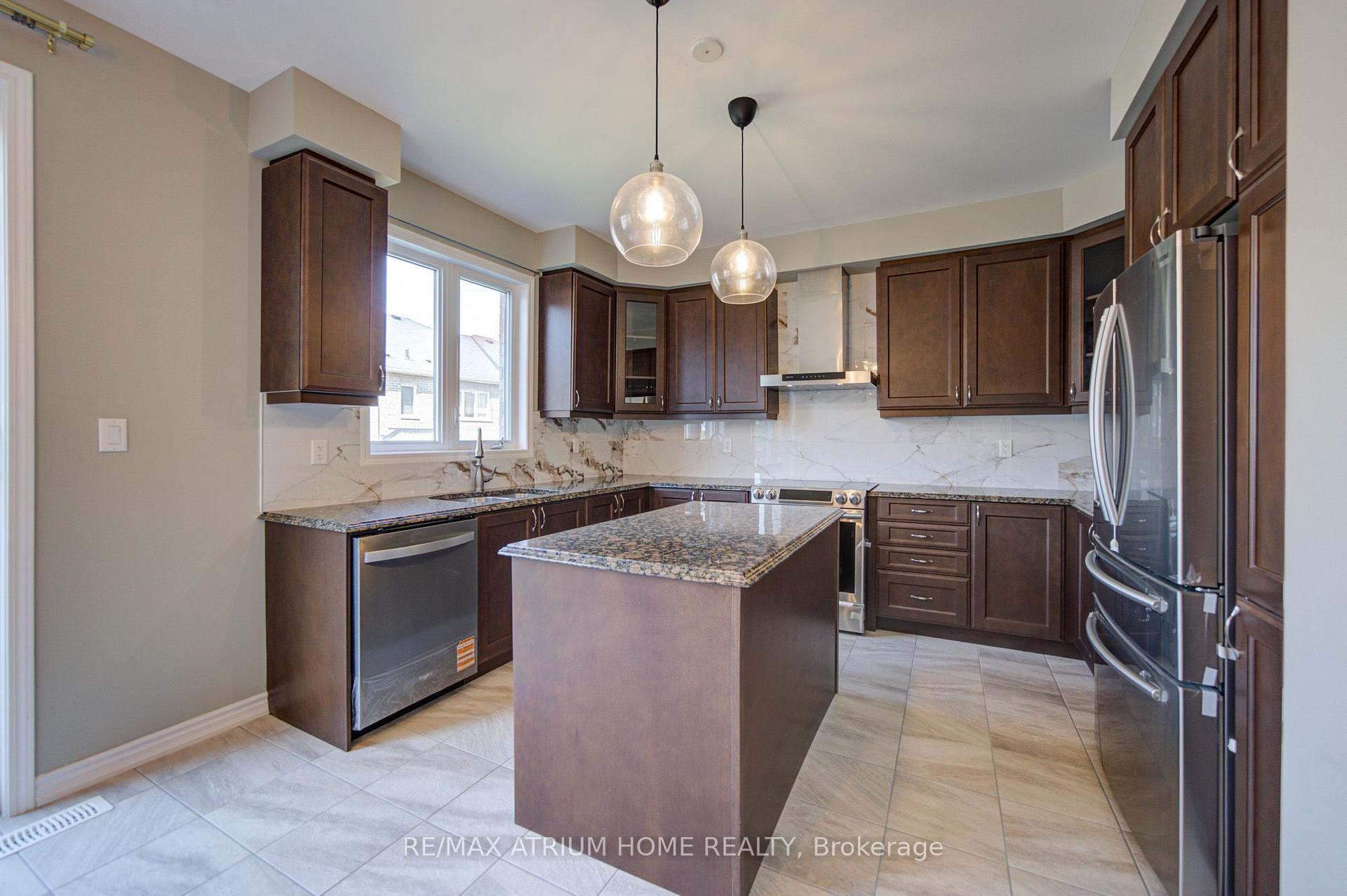 Photo 22 of 396 Thomas Phillips Drive, Aurora, Rural Aurora — HOMEH