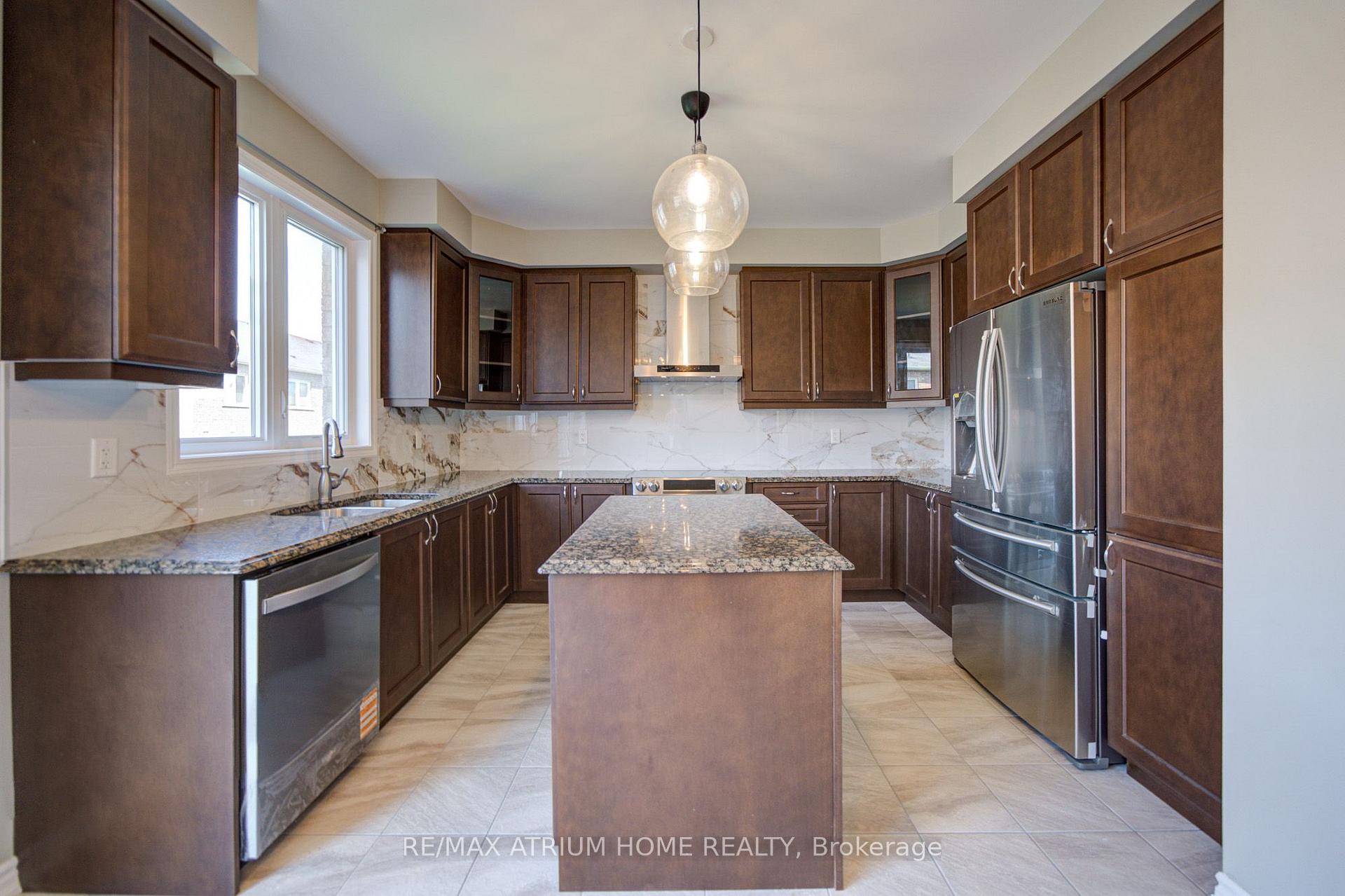 Photo 23 of 396 Thomas Phillips Drive, Aurora, Rural Aurora — HOMEH