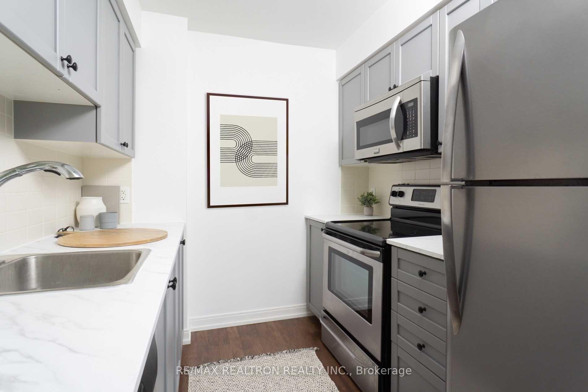 Photo 4 of Unit 907, 151 Village Green Square, Scarborough, Agincourt South-Malvern West — HOMEH